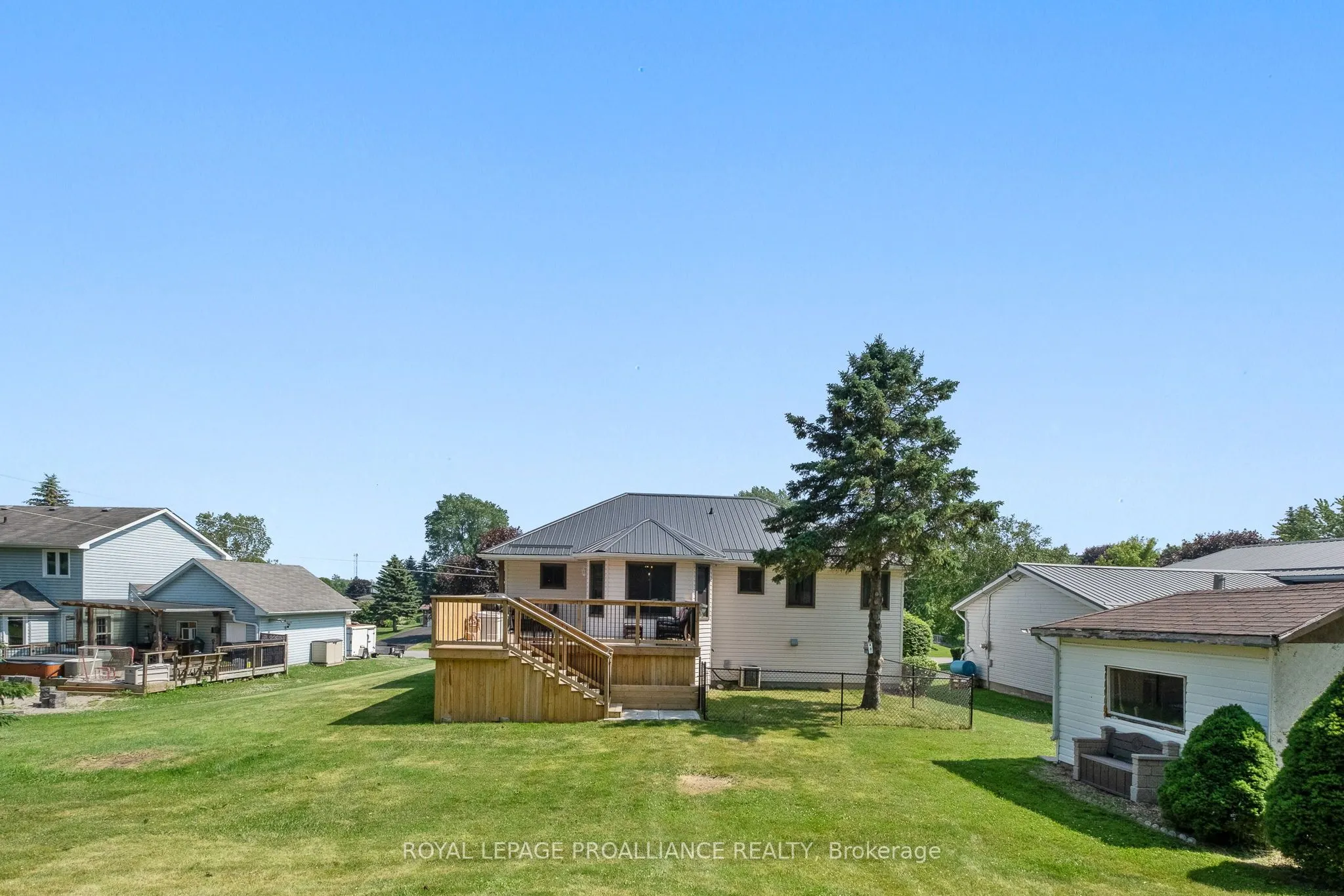 10 Lenore Avenue