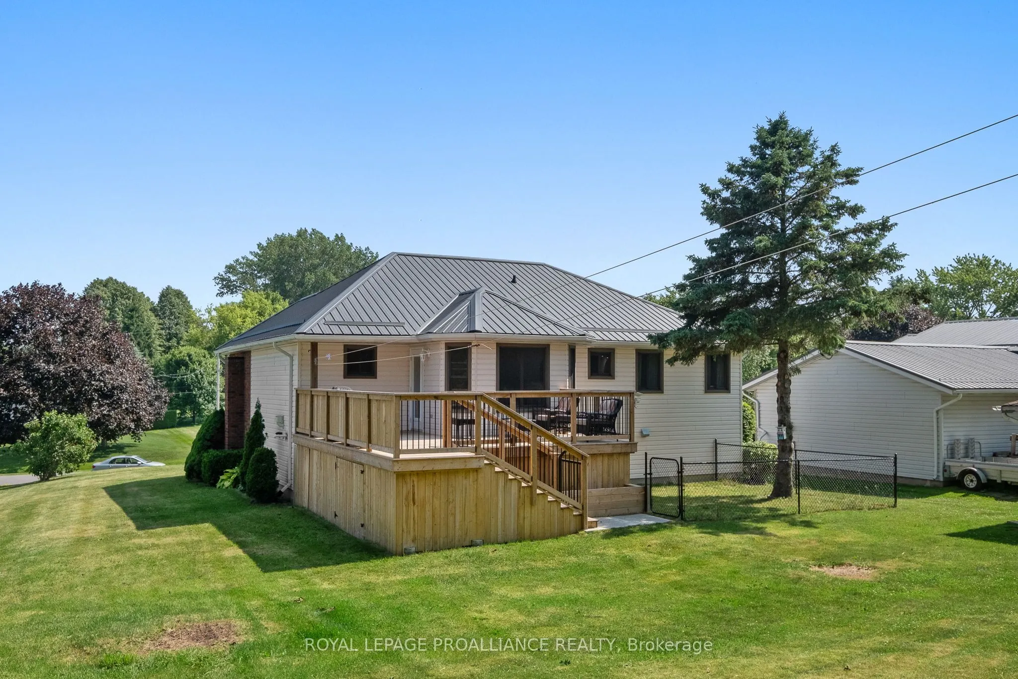 10 Lenore Avenue