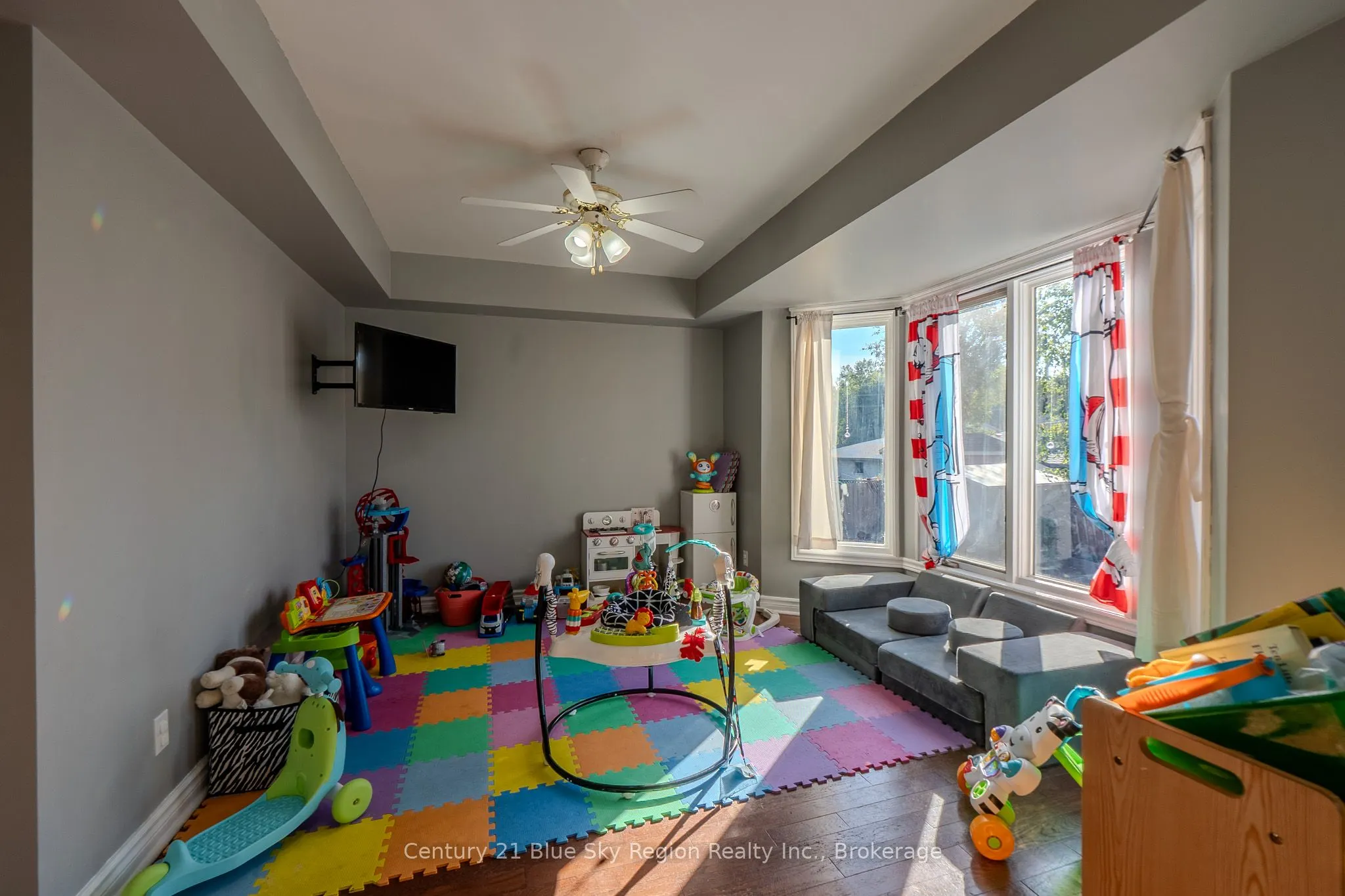 166 Cloverbrae Crescent