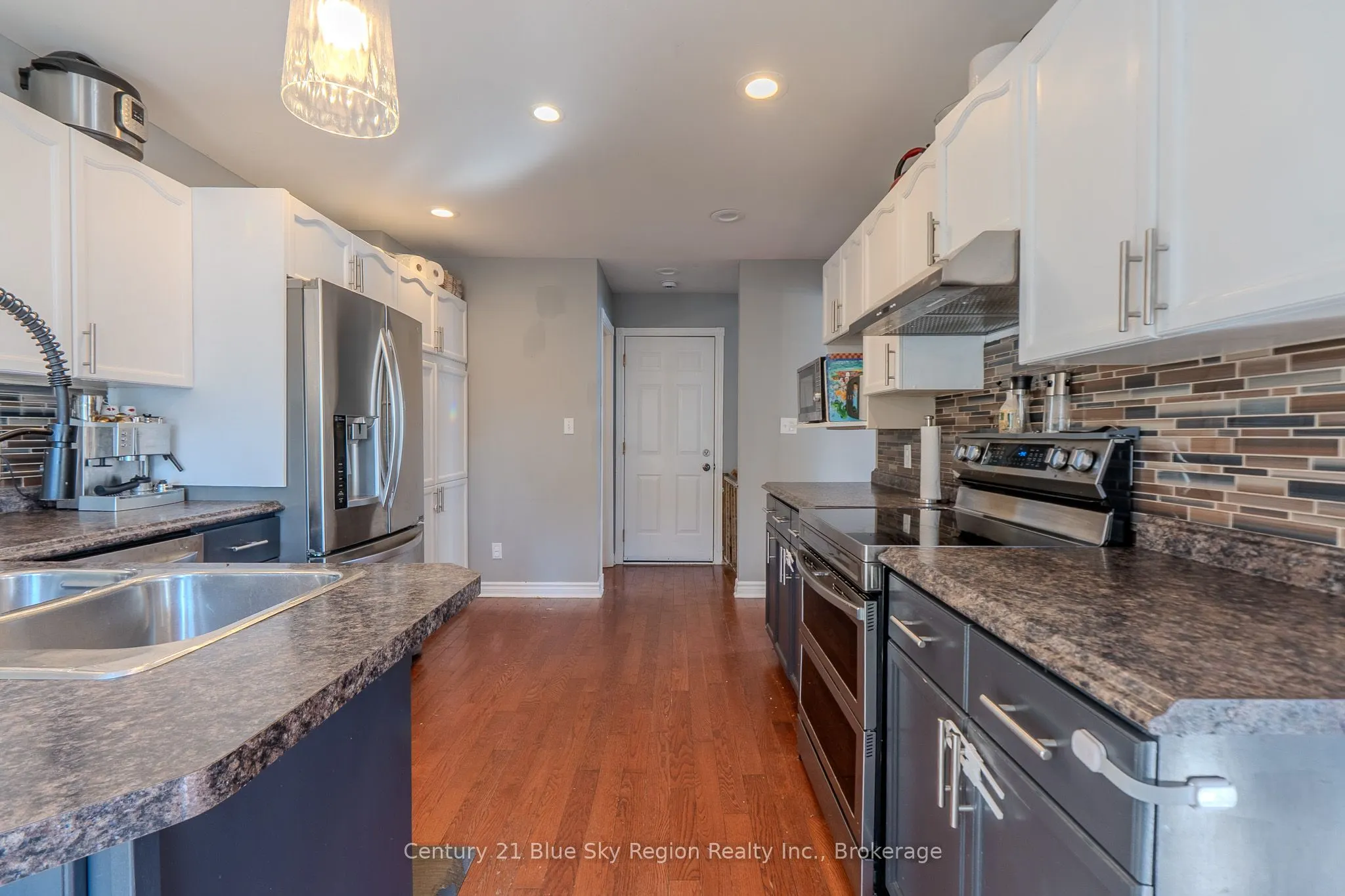 166 Cloverbrae Crescent
