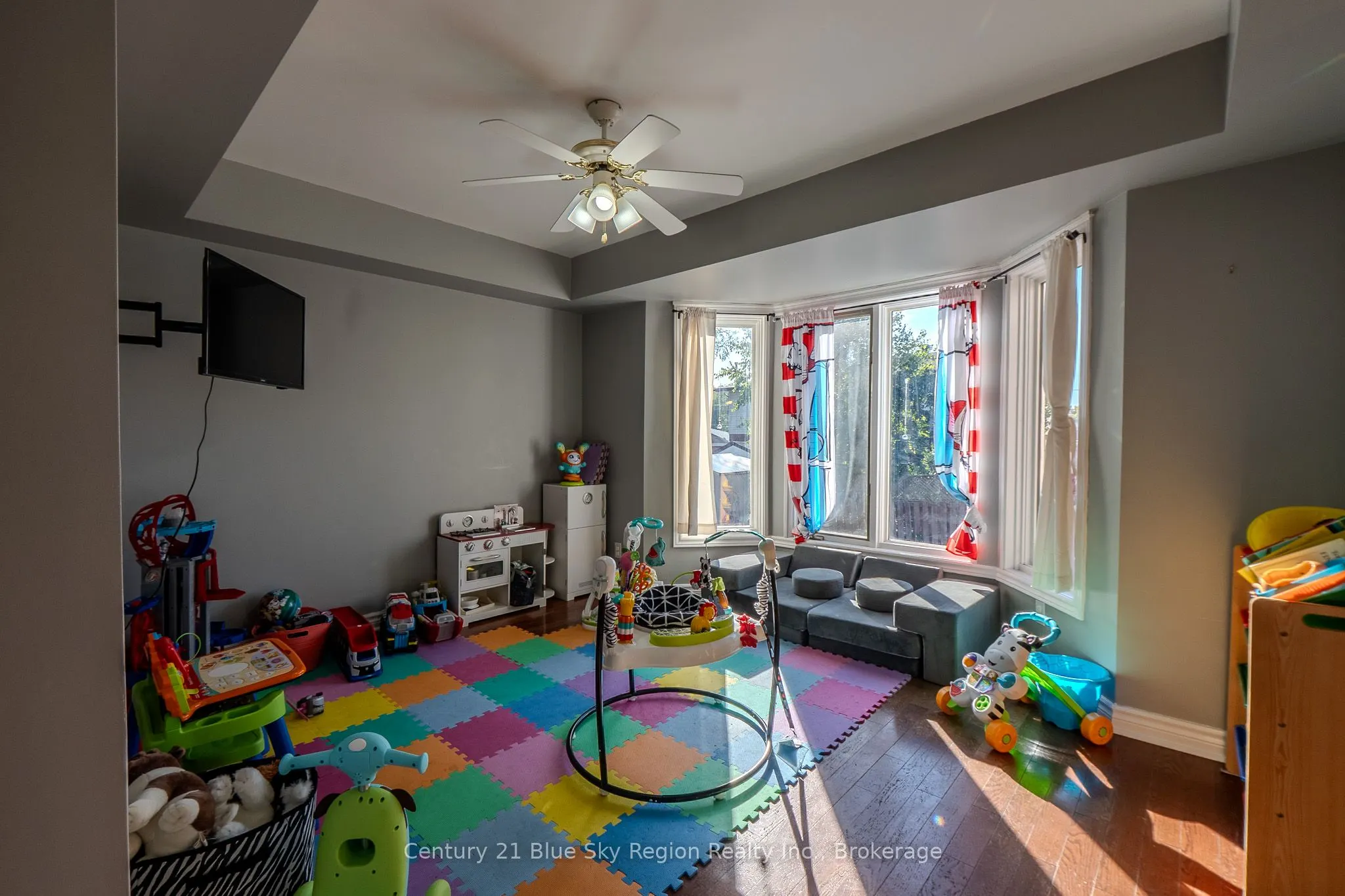 166 Cloverbrae Crescent