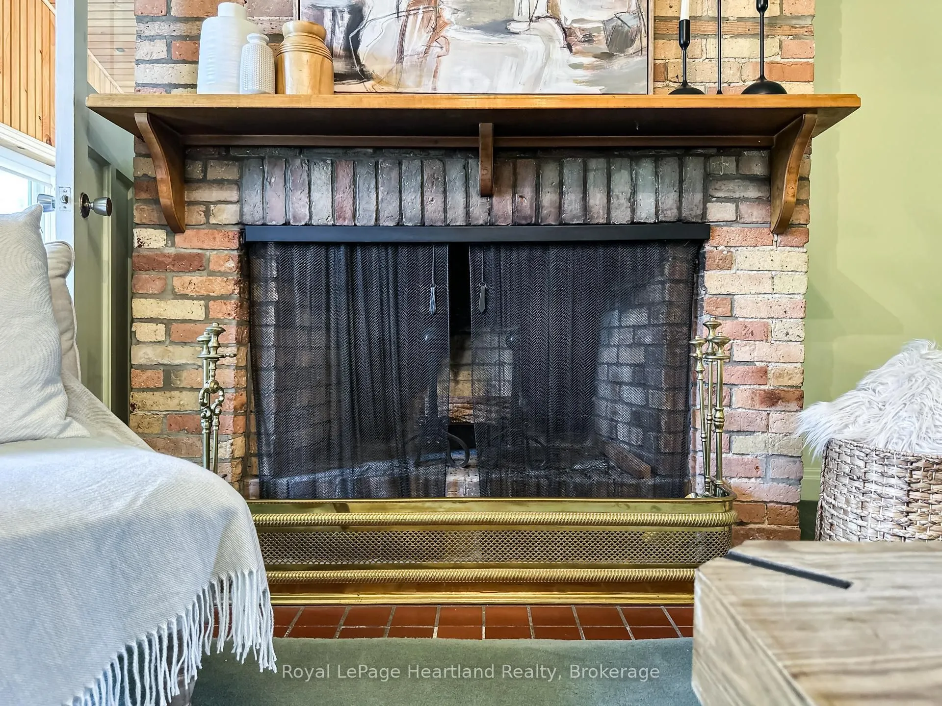 25 Wellington Street N