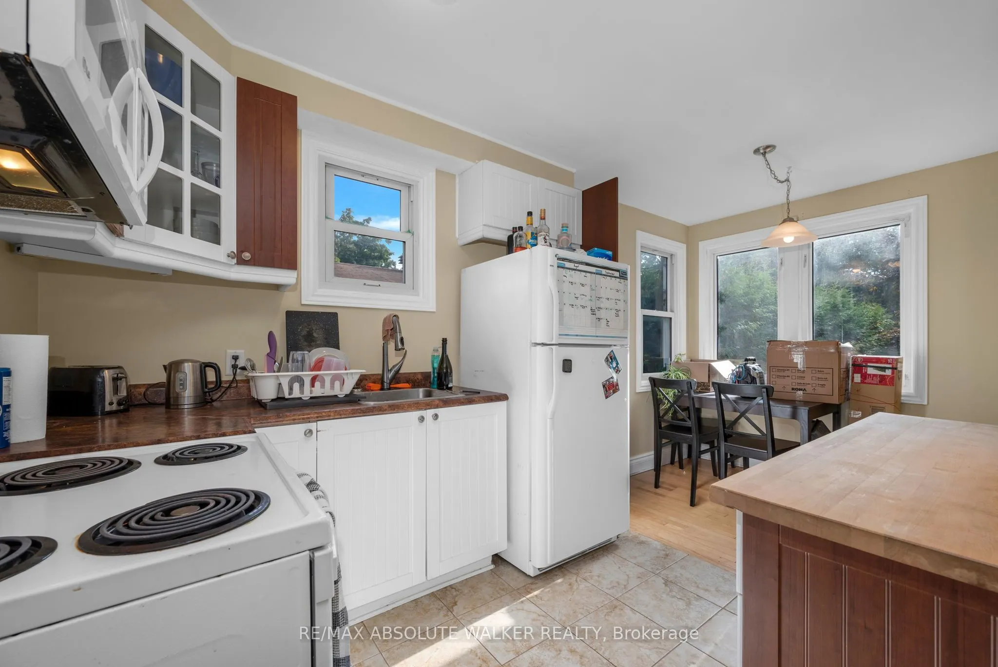 899 Maplewood Avenue