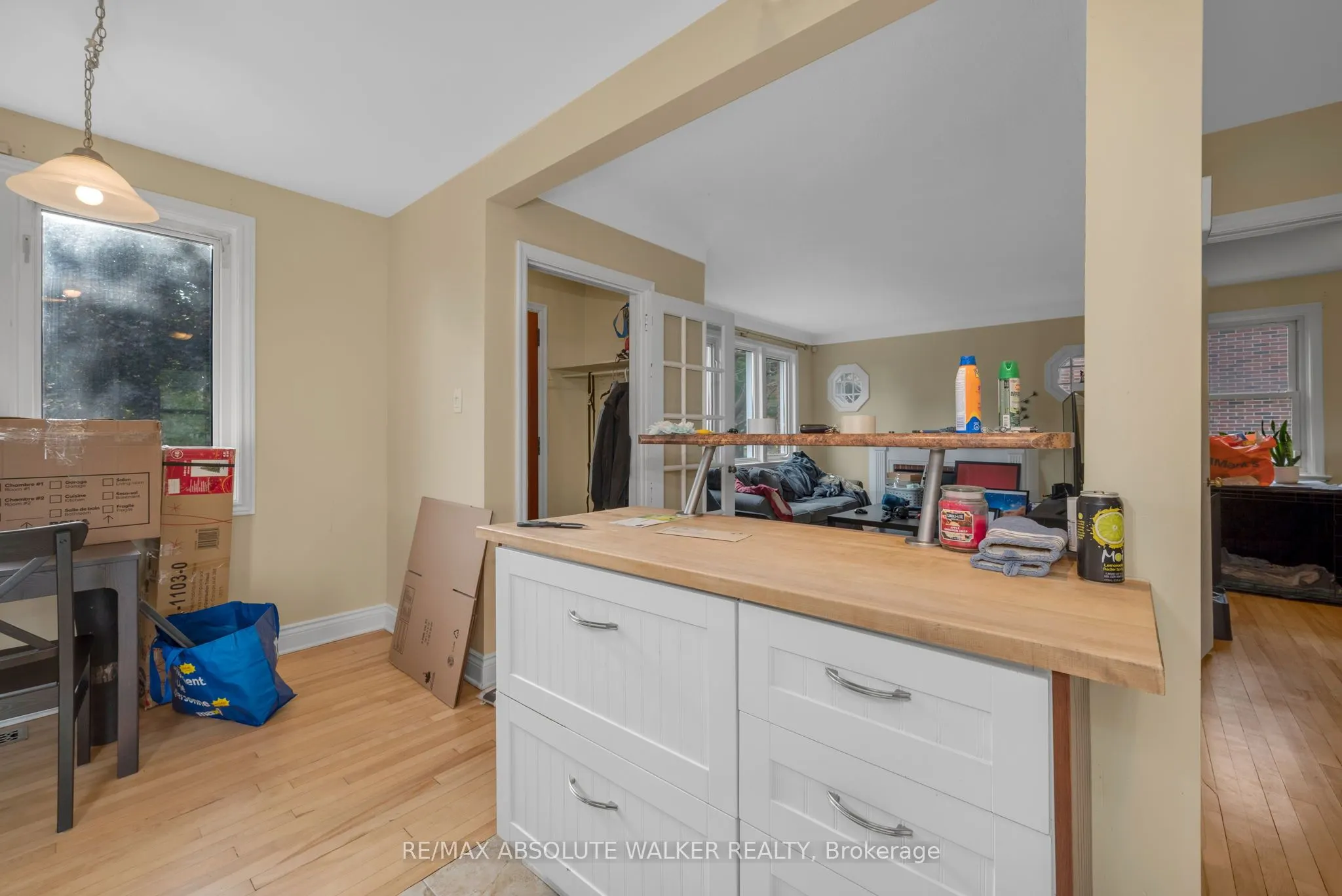 899 Maplewood Avenue