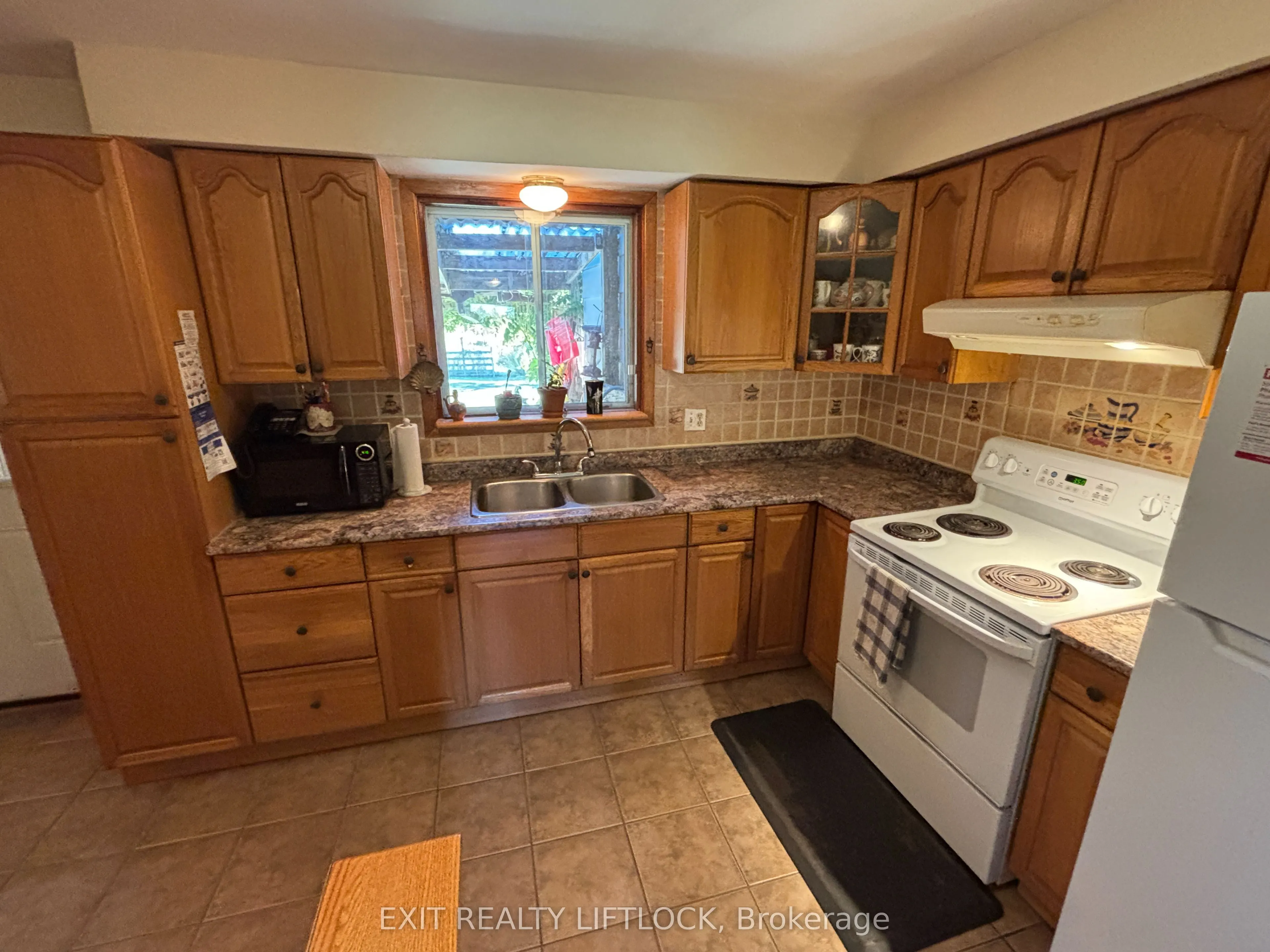 2725 Dummer Asphodel Road
