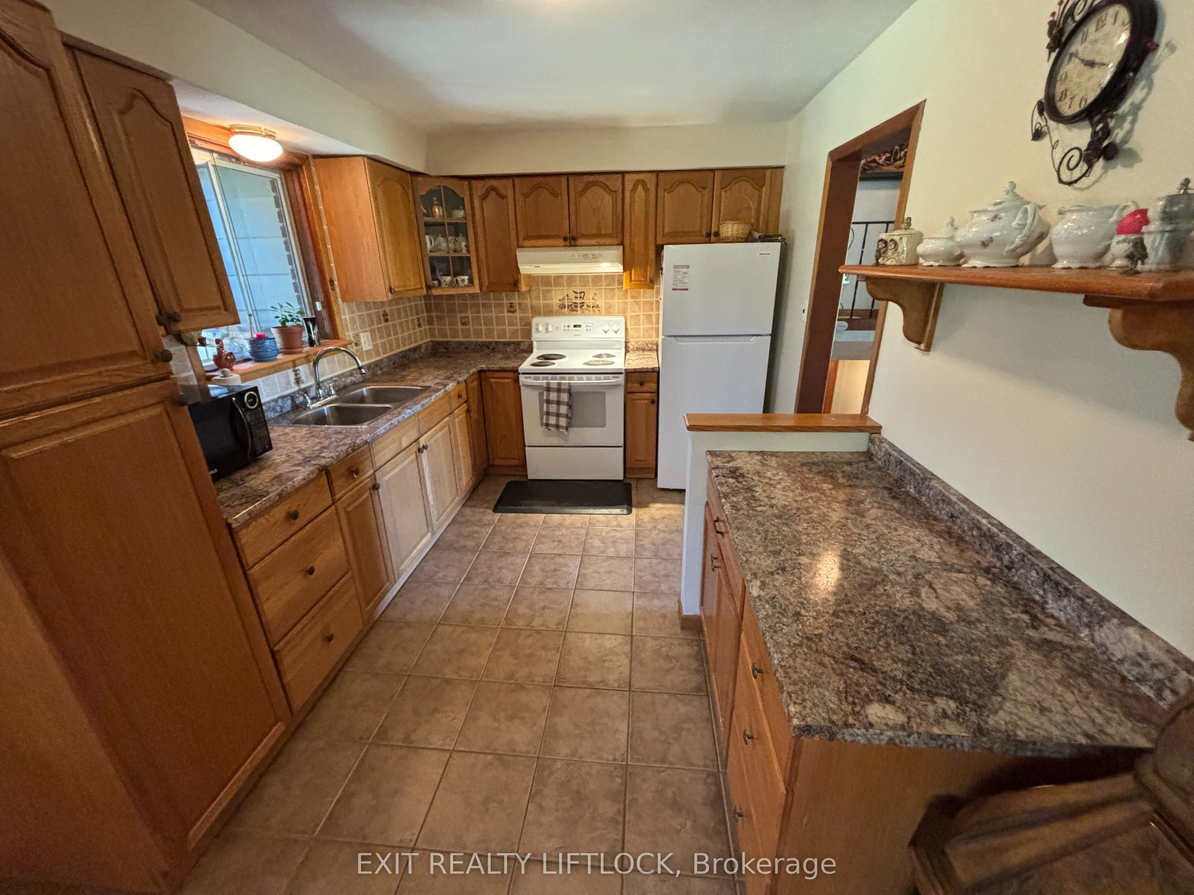 2725 Dummer Asphodel Road