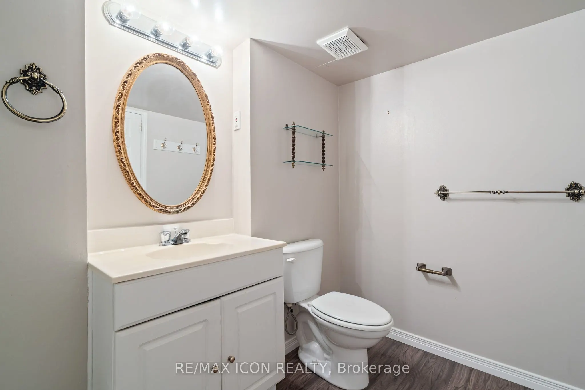 65 Fiddlers Green Road, #1