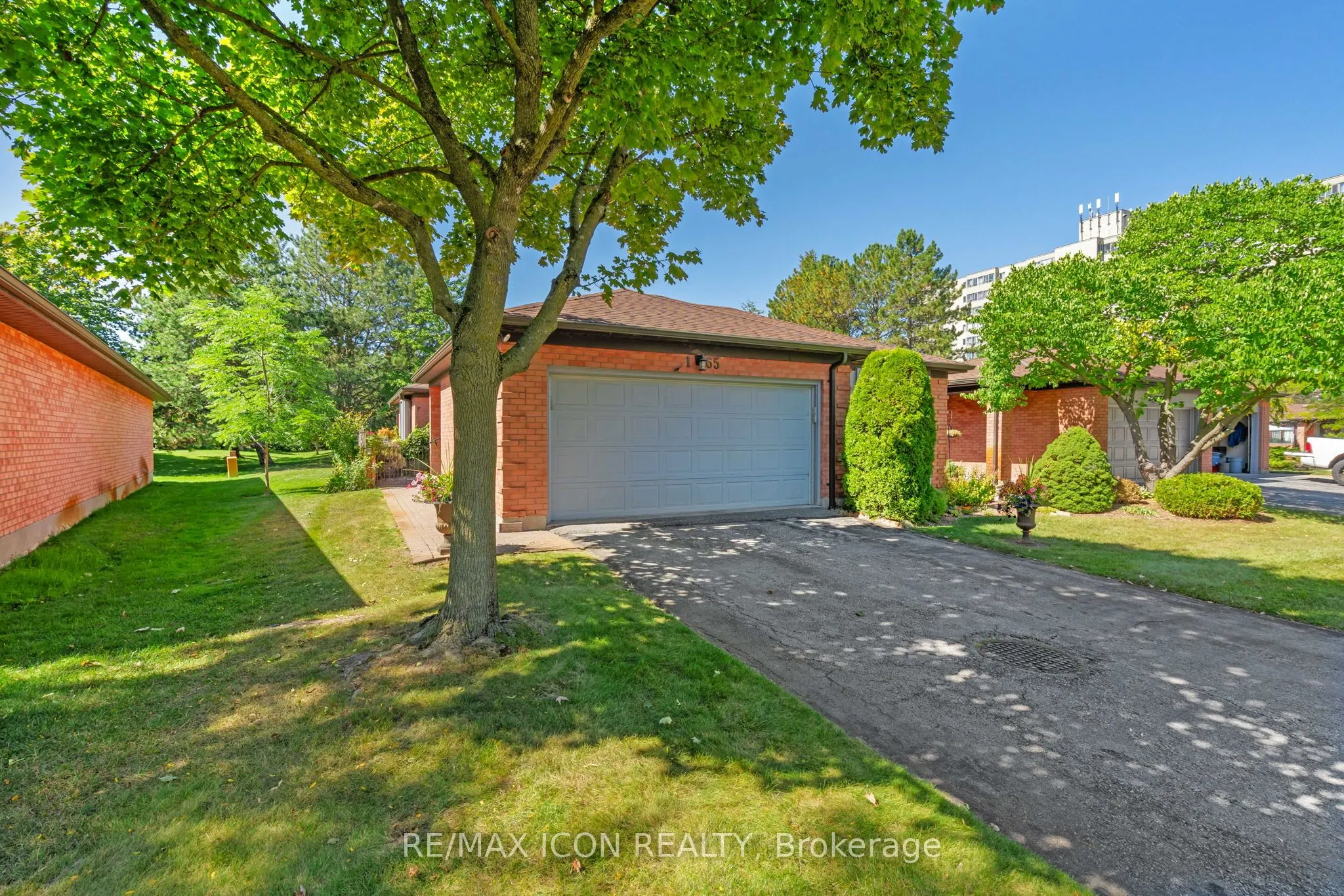 65 Fiddlers Green Road, #1