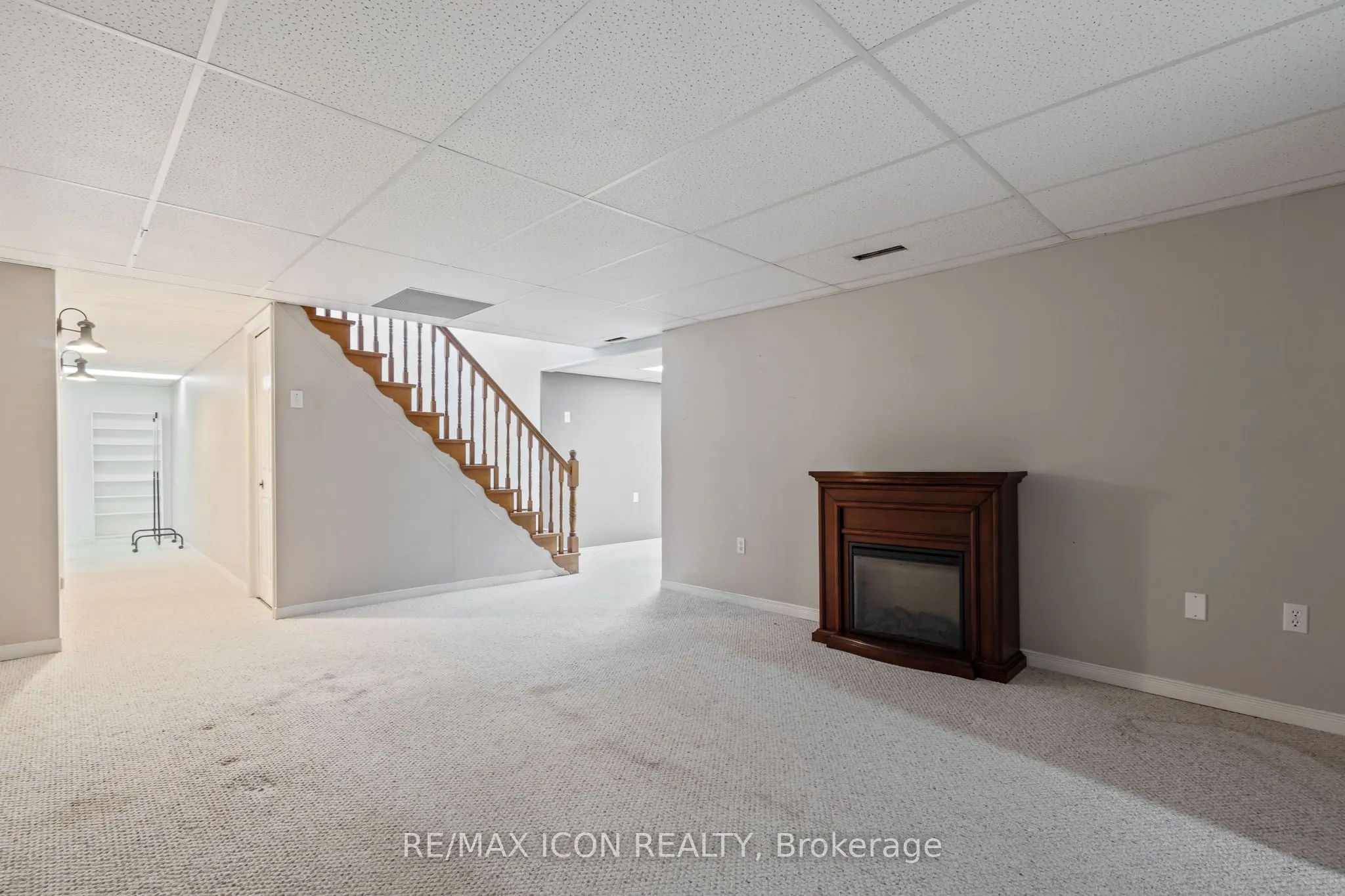 65 Fiddlers Green Road, #1