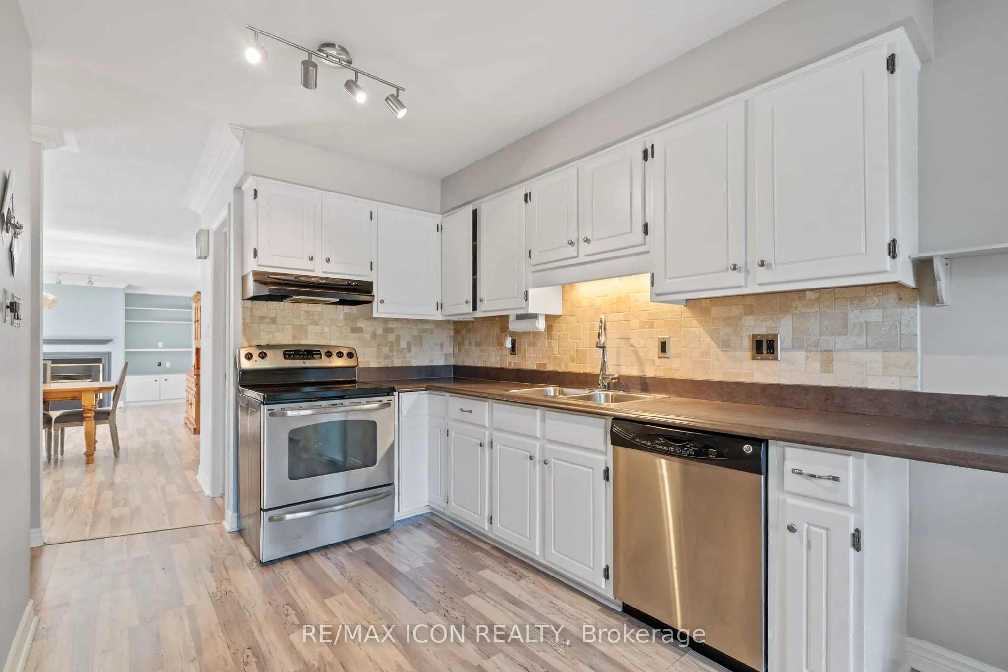65 Fiddlers Green Road, #1