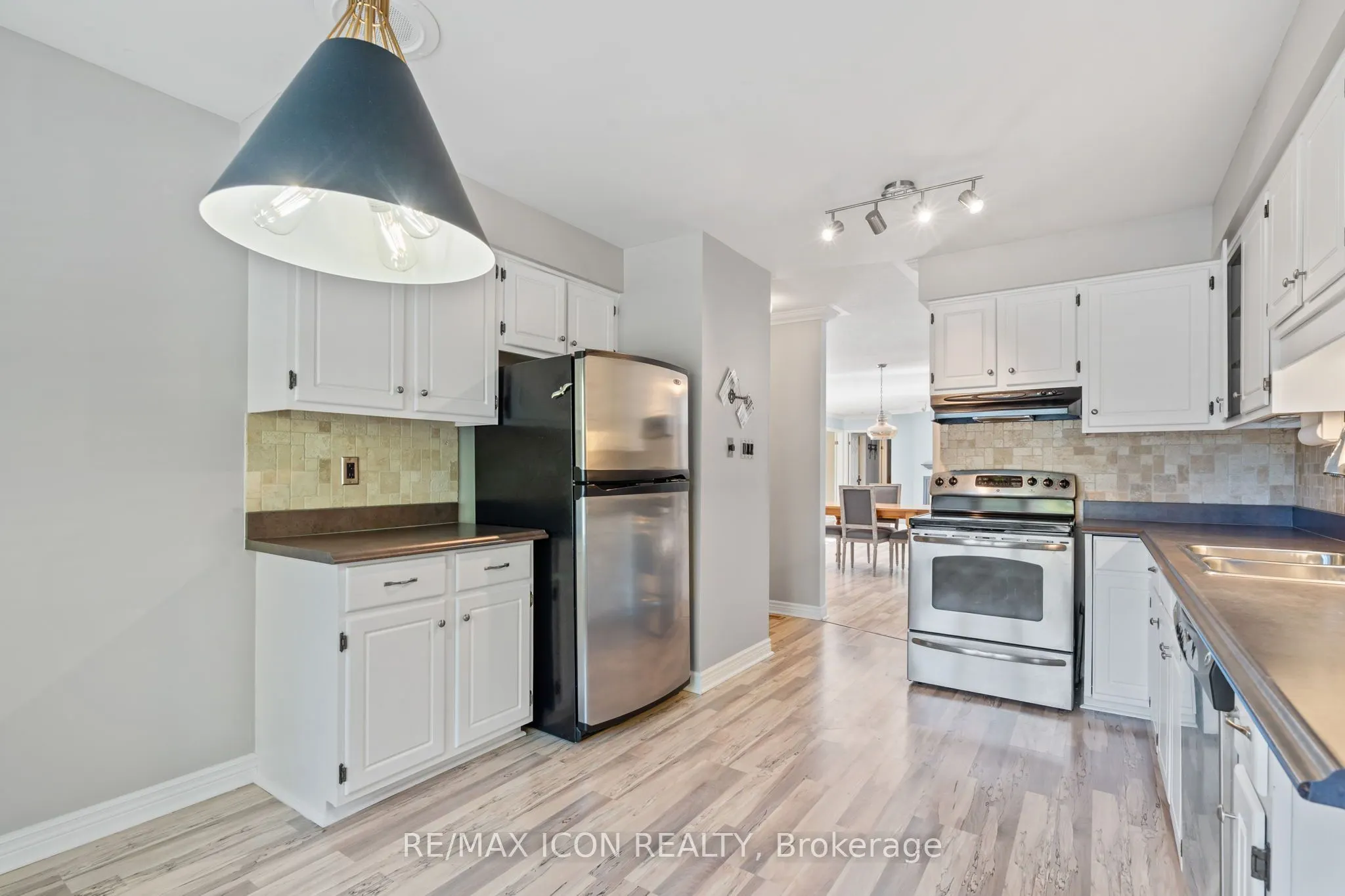 65 Fiddlers Green Road, #1