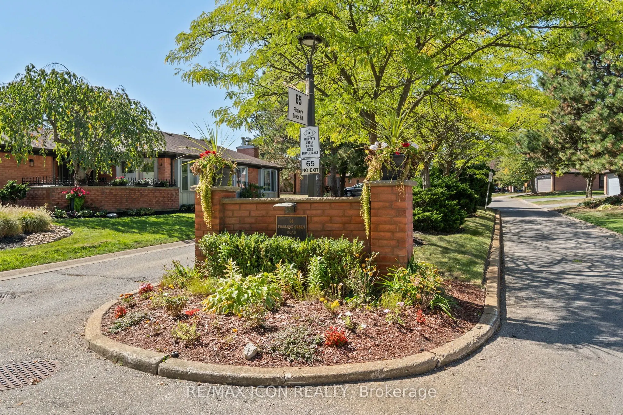 65 Fiddlers Green Road, #1