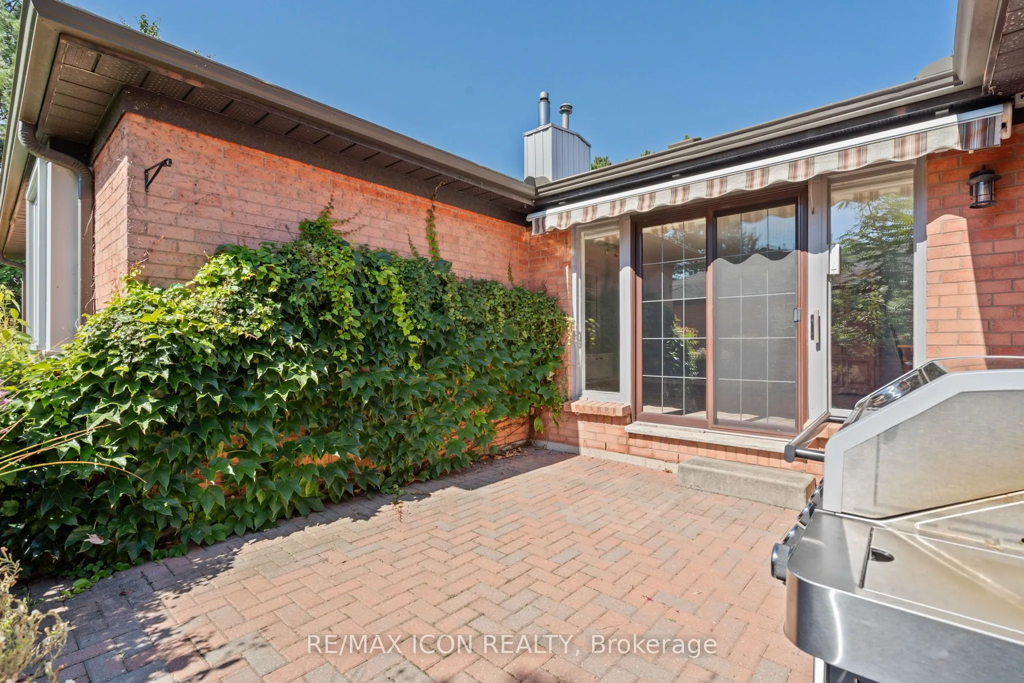 65 Fiddlers Green Road, #1