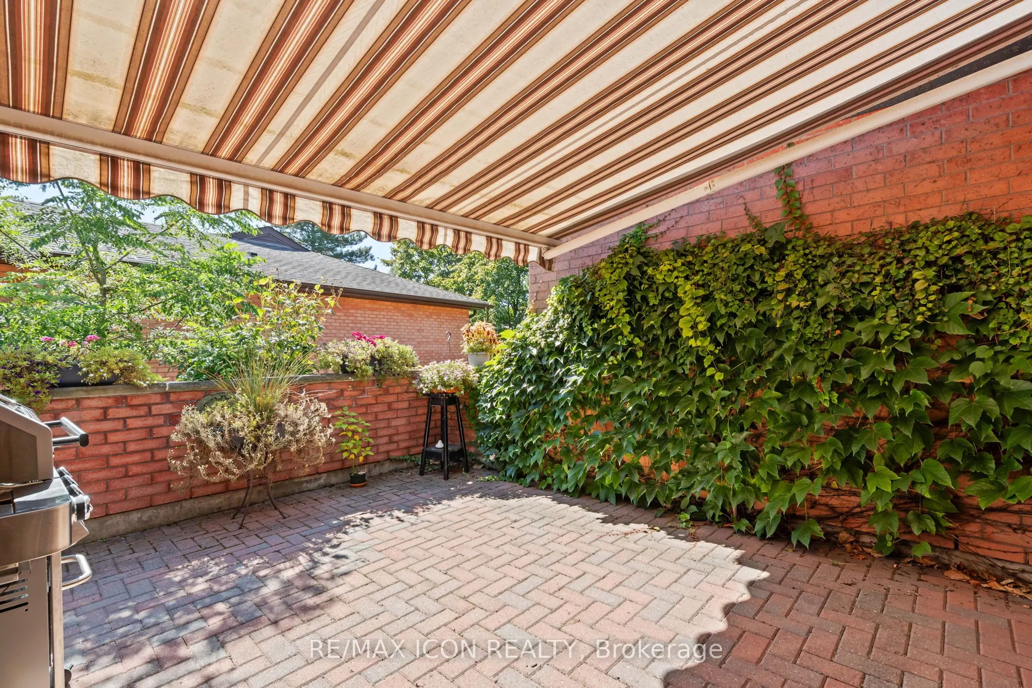 65 Fiddlers Green Road, #1
