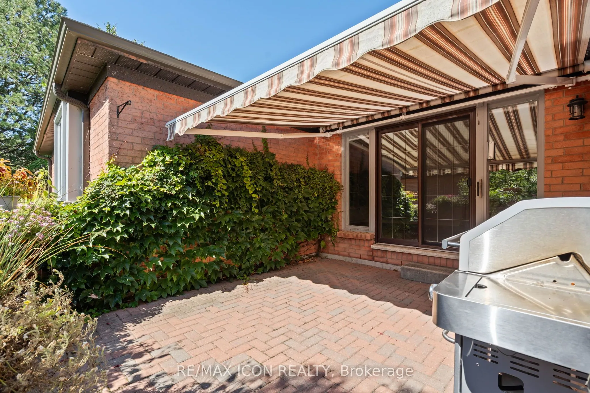 65 Fiddlers Green Road, #1