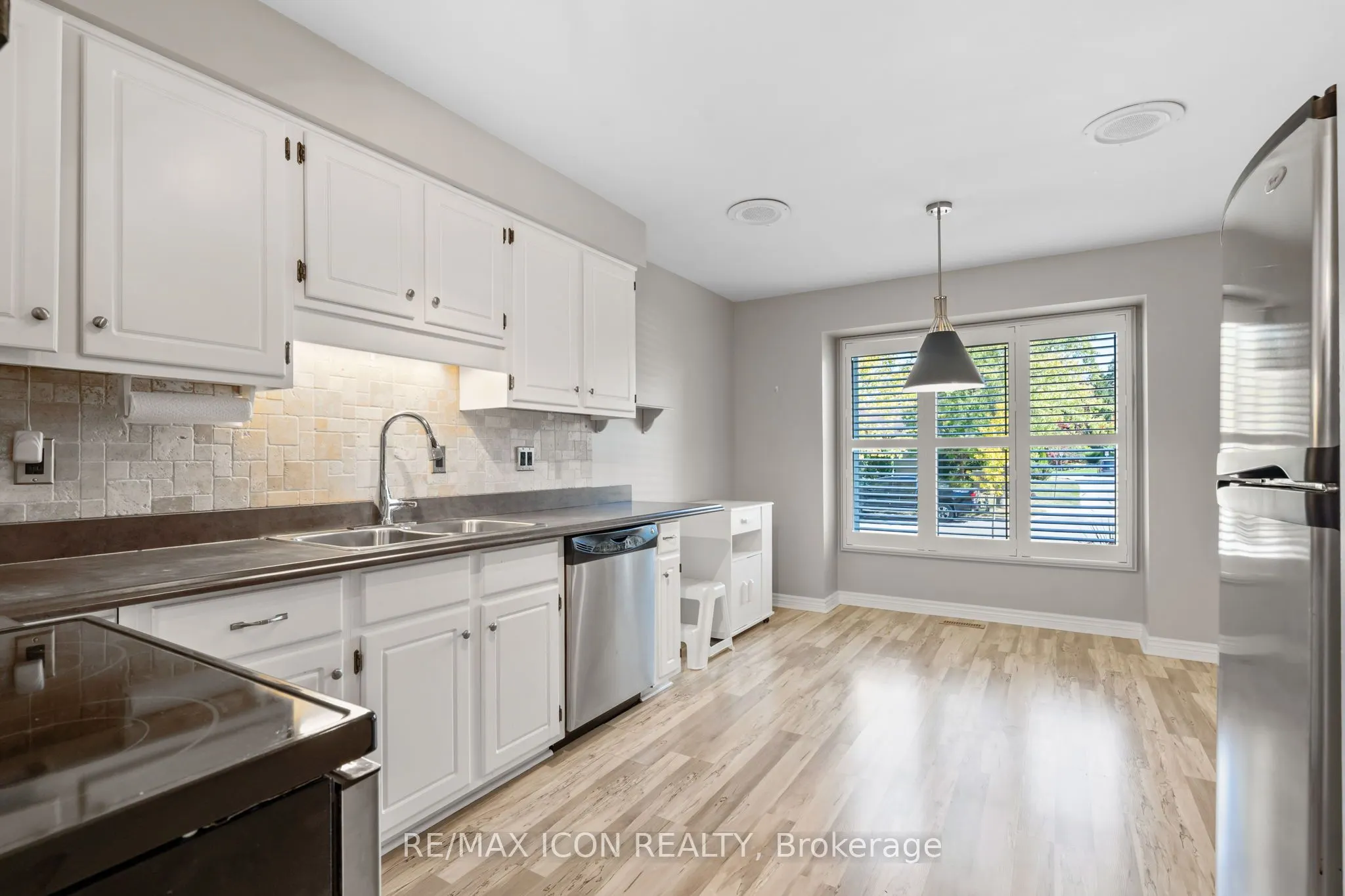 65 Fiddlers Green Road, #1