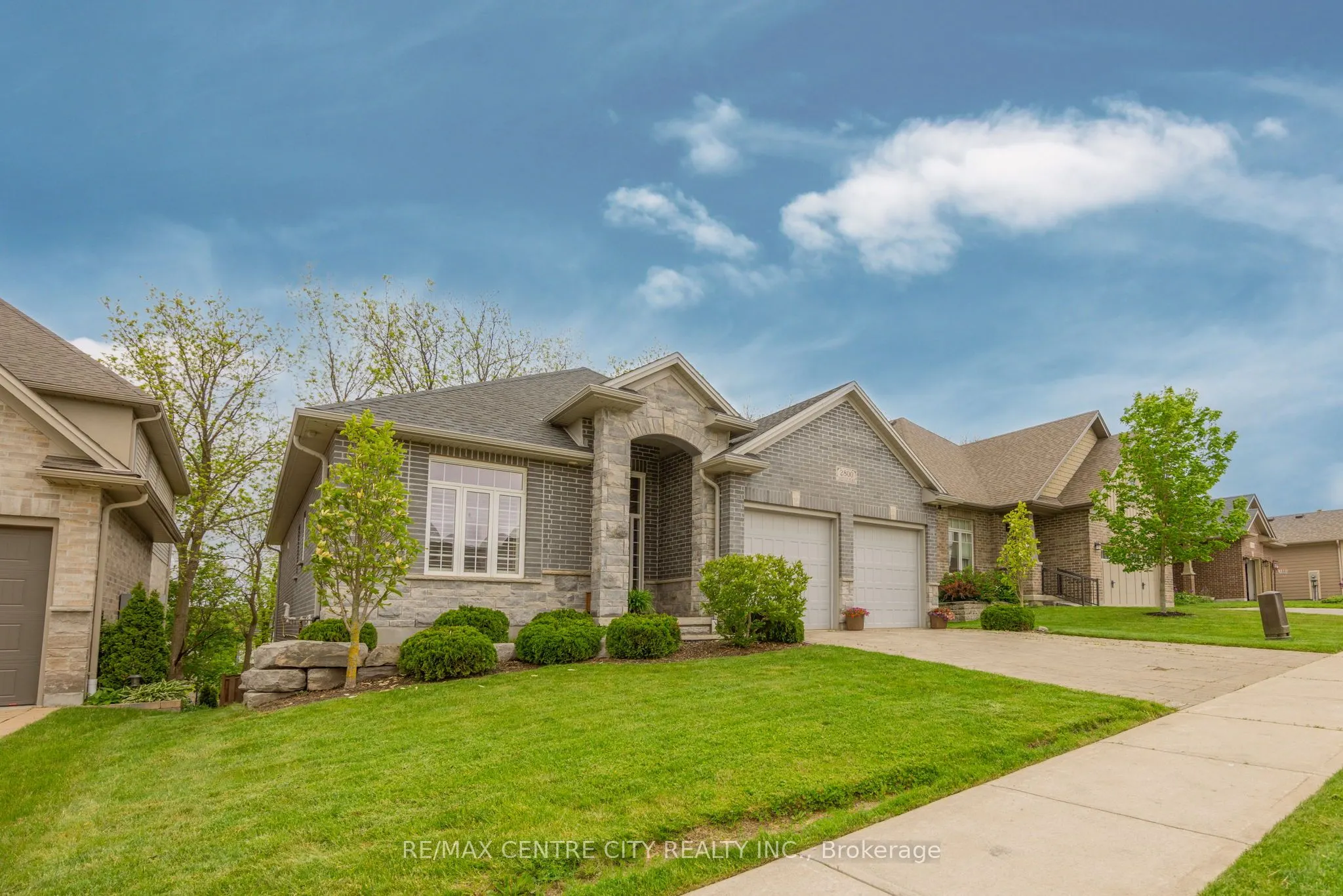 2800 Sheffield Place