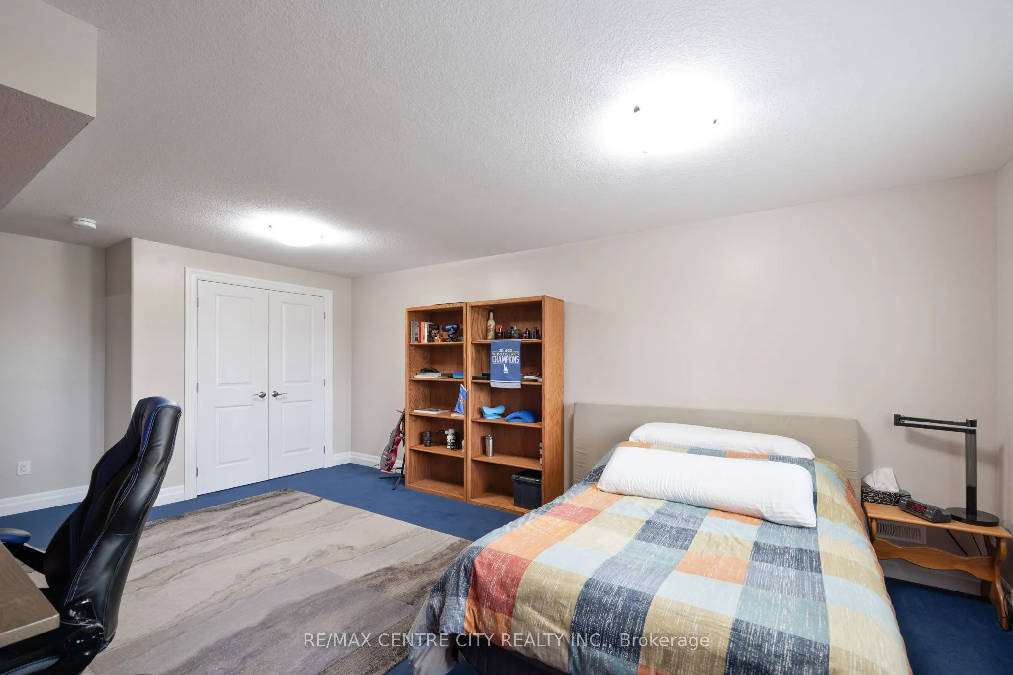 2800 Sheffield Place