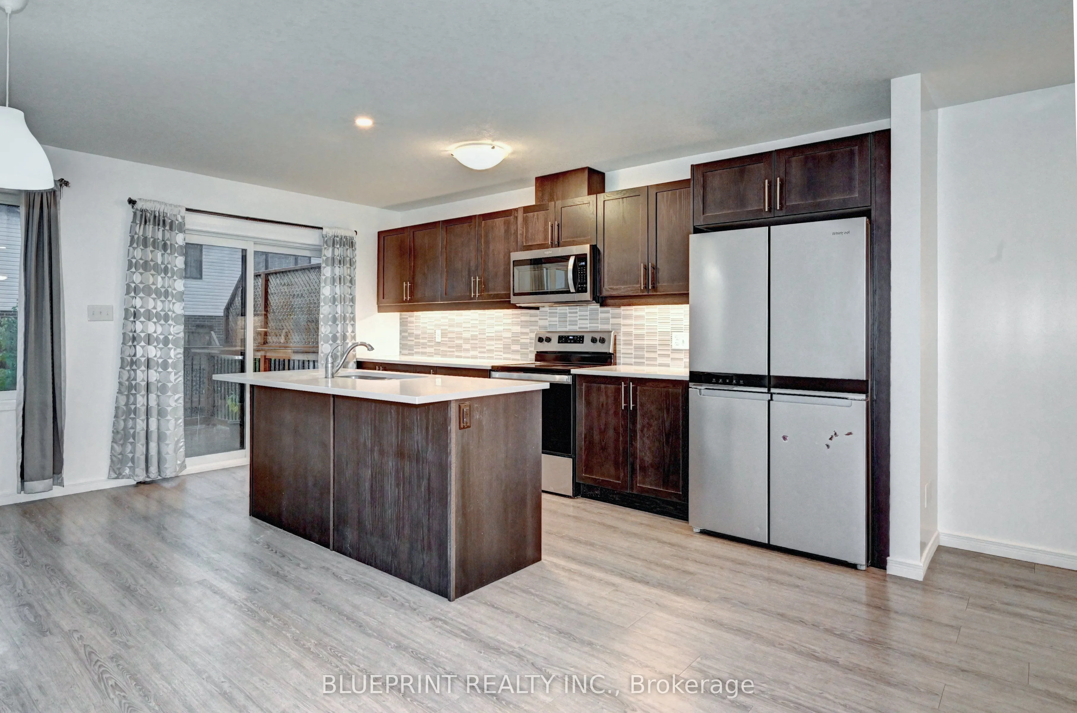 106 Woodedge Circle