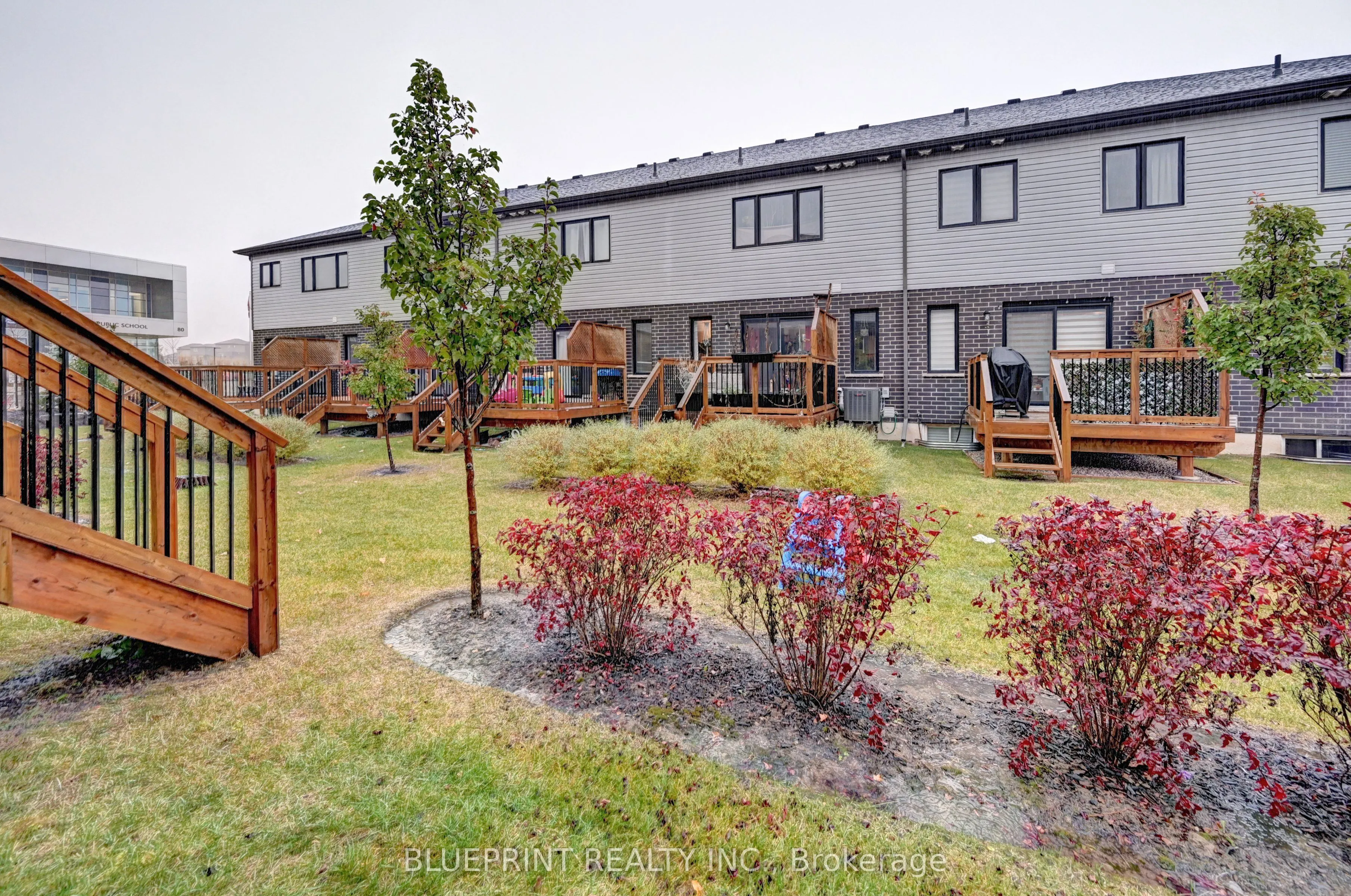 106 Woodedge Circle