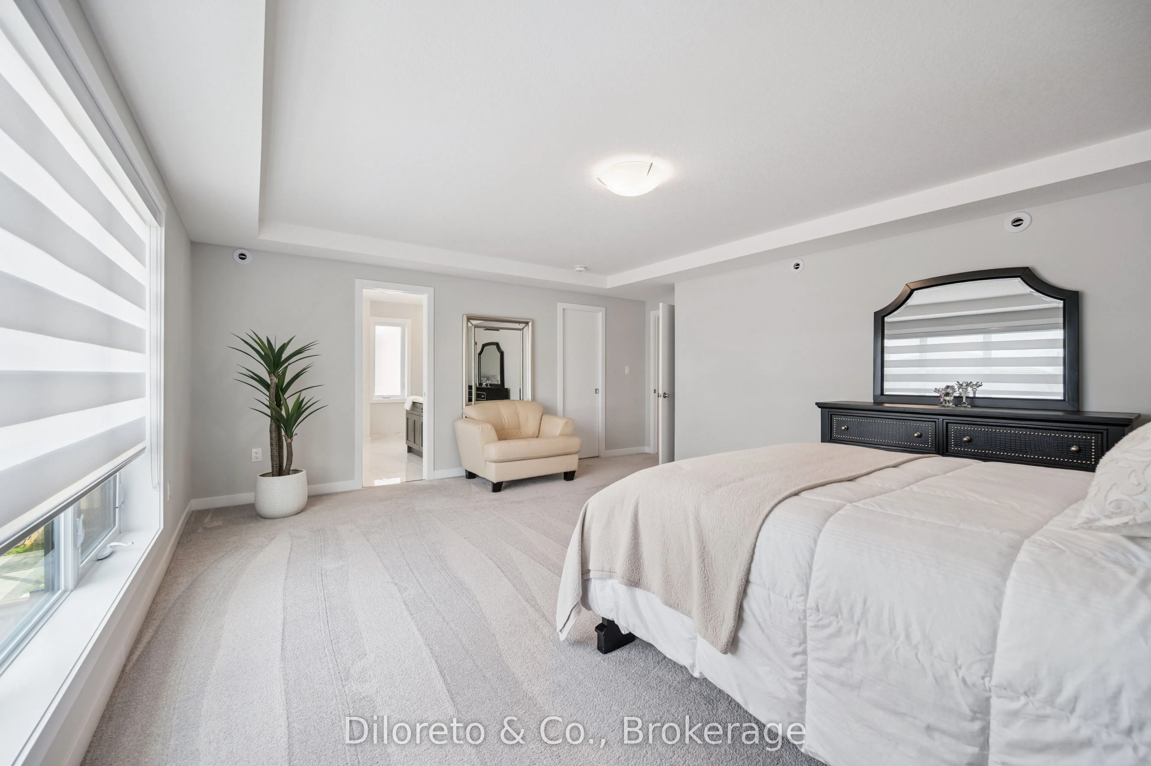 8 Ryder Avenue