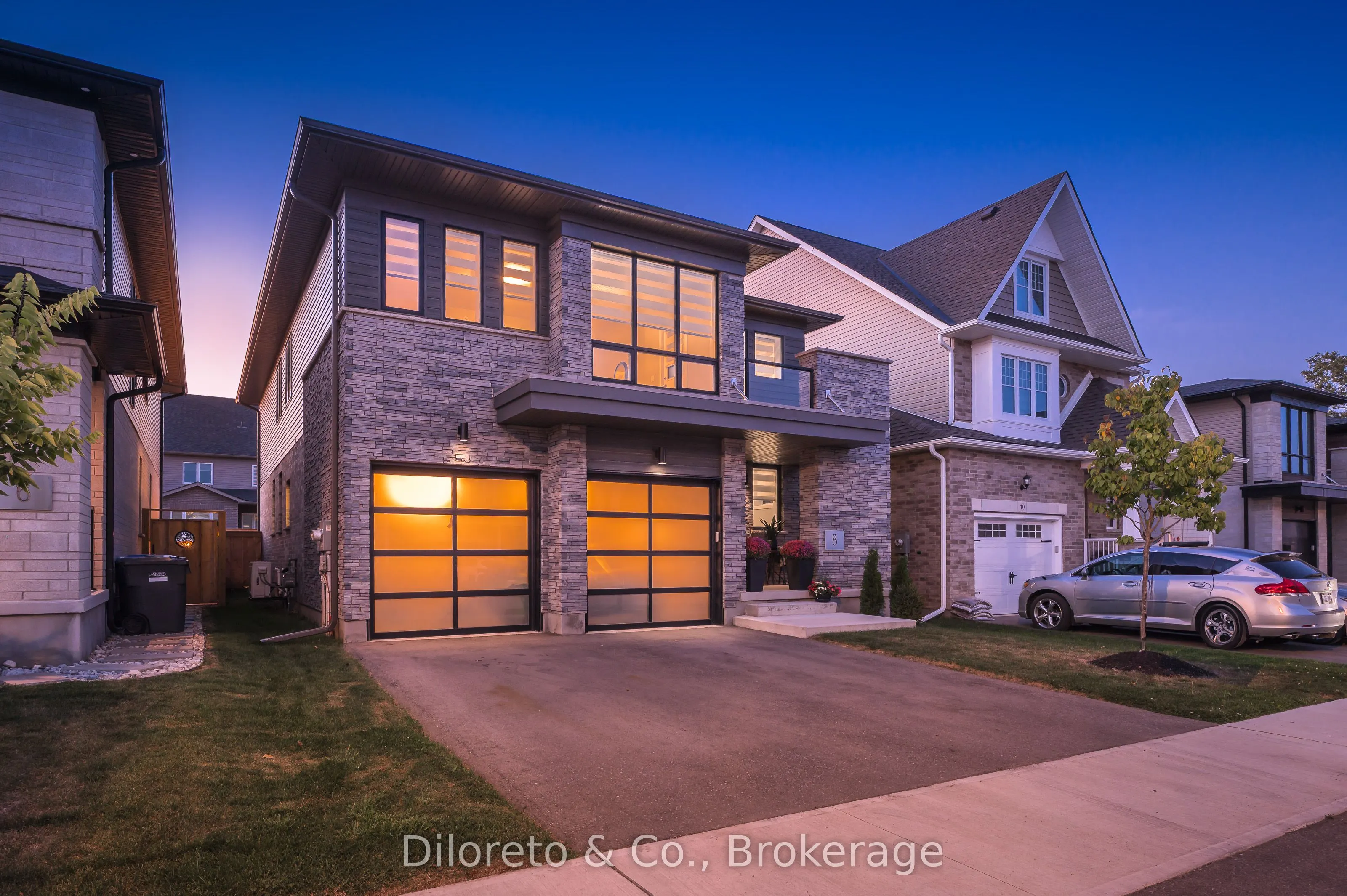 8 Ryder Avenue