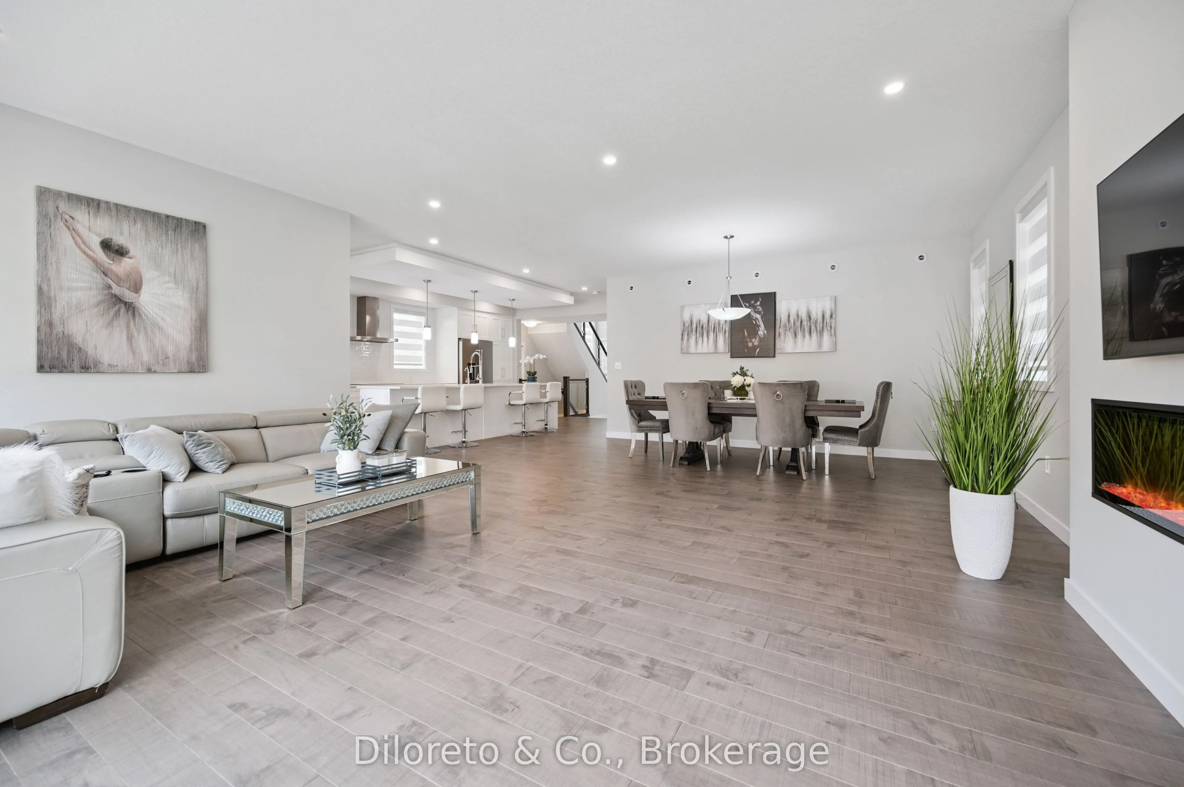 8 Ryder Avenue