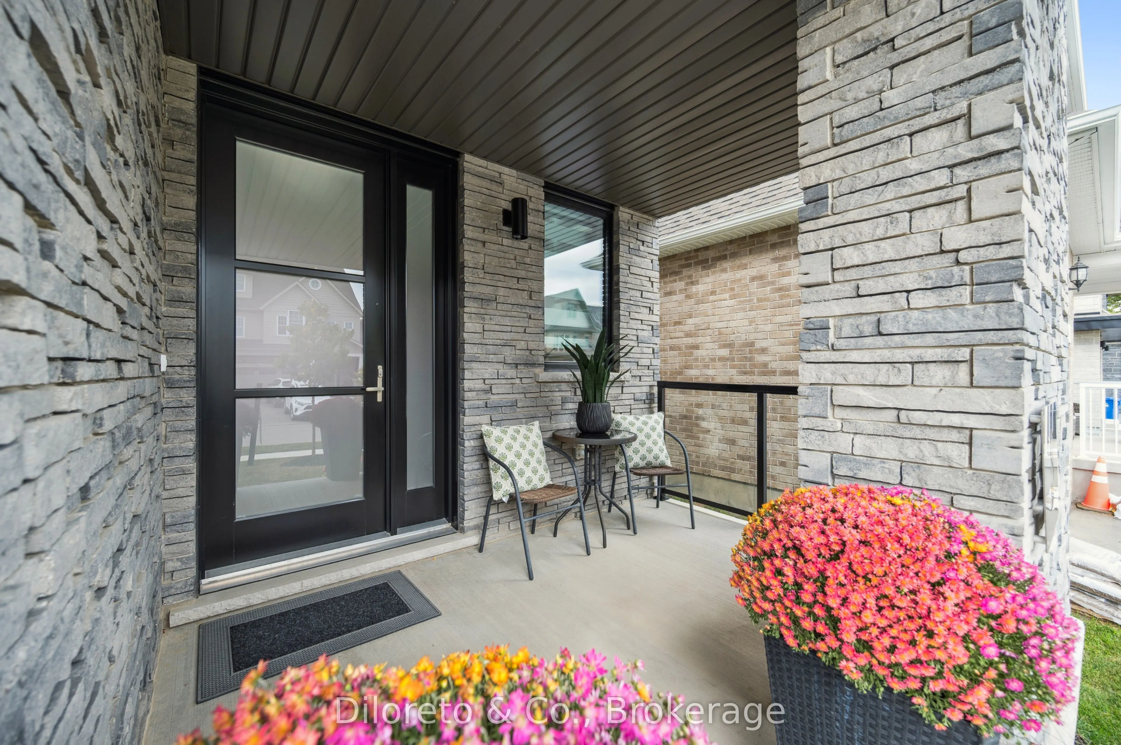 8 Ryder Avenue