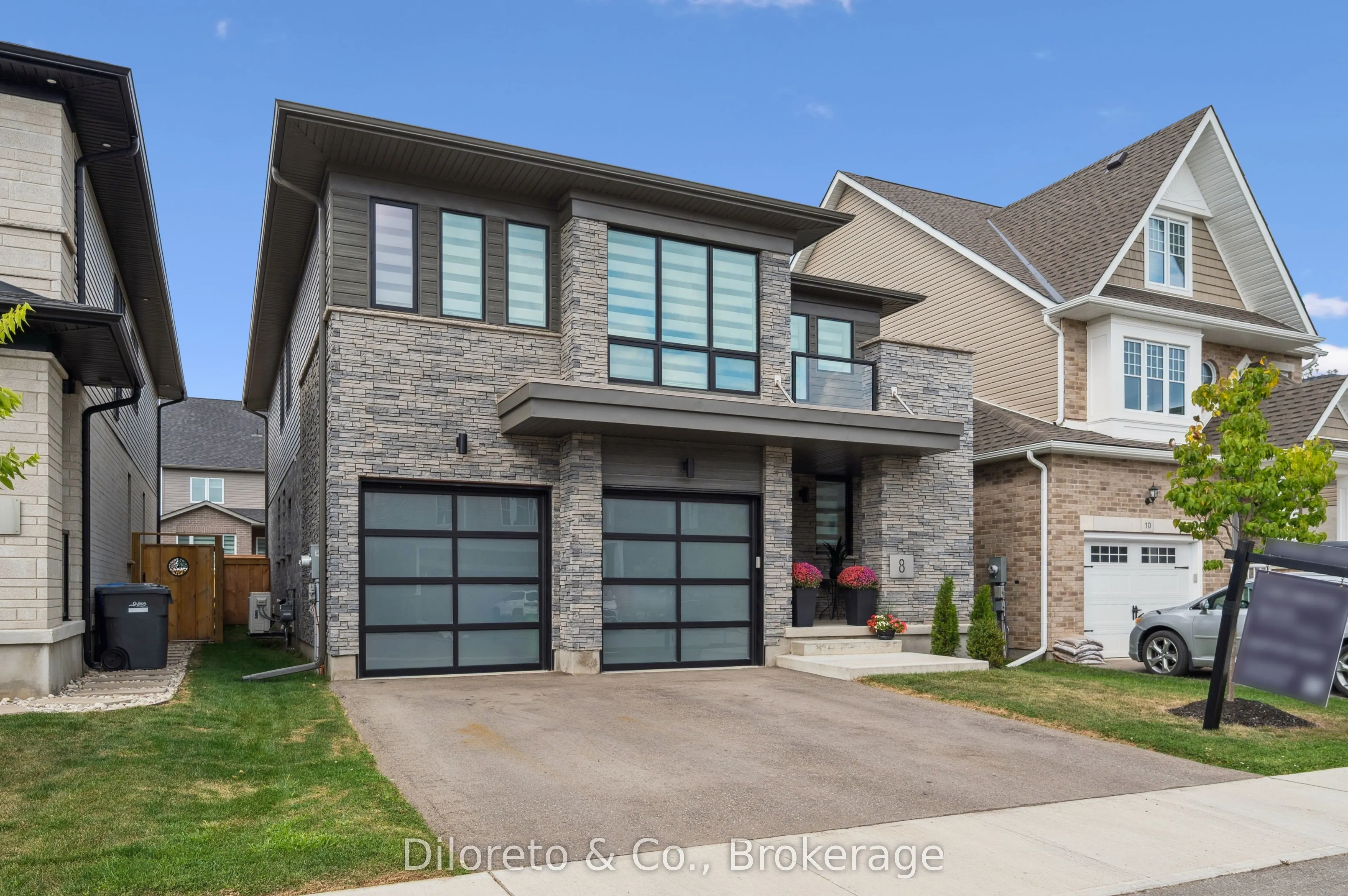 8 Ryder Avenue