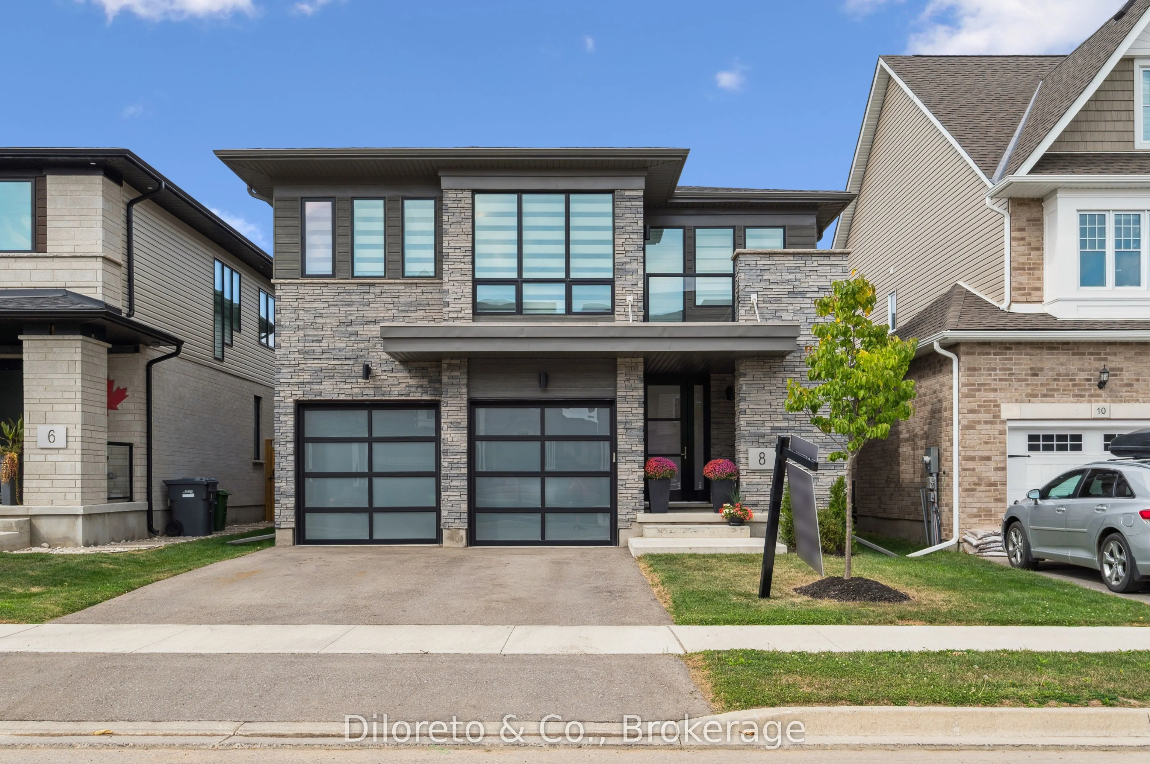 8 Ryder Avenue