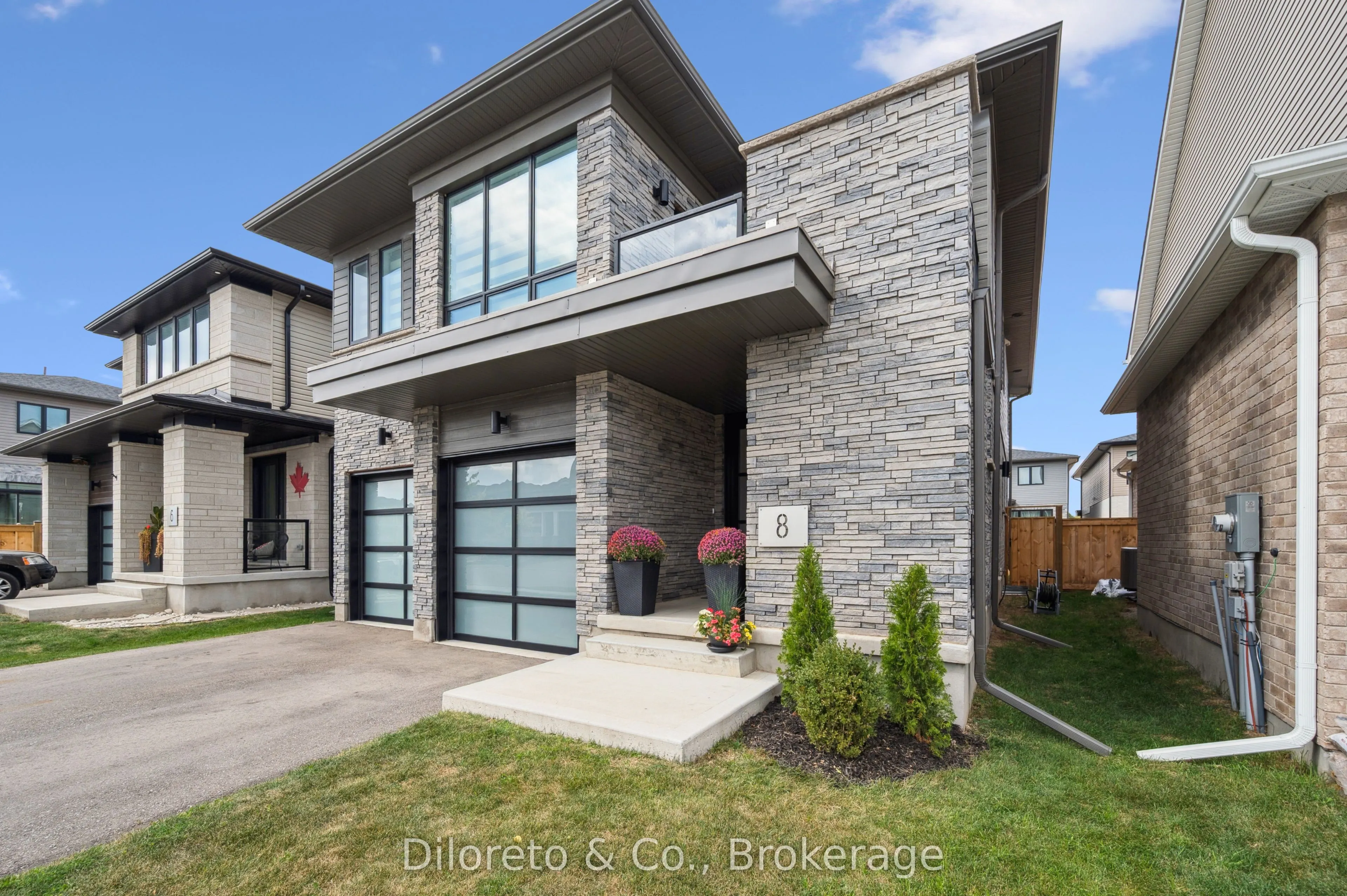 8 Ryder Avenue