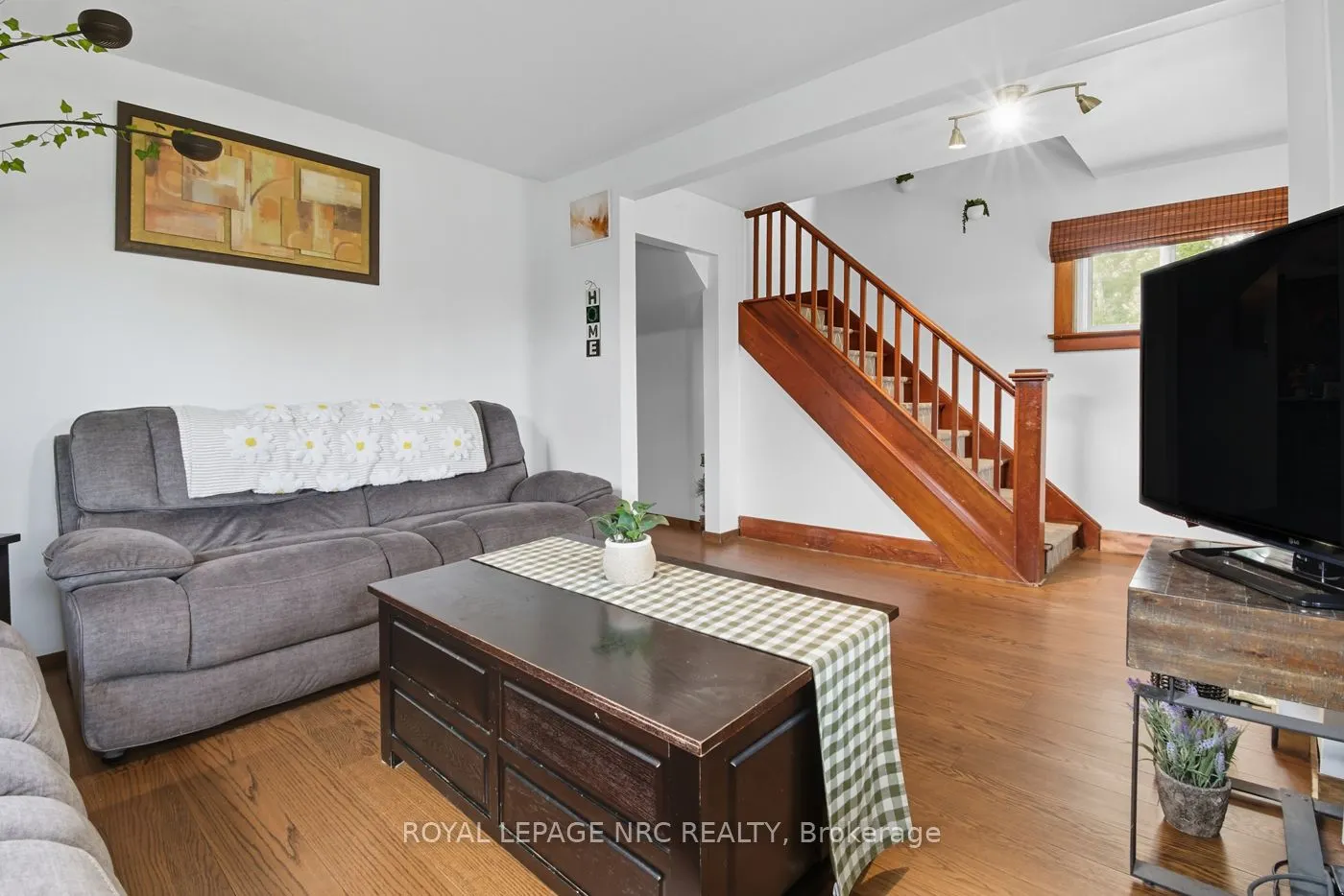 508 Main Street W