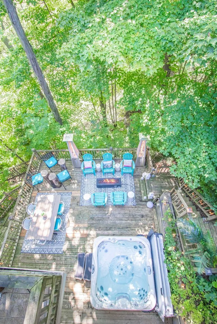 7 Thistle Court