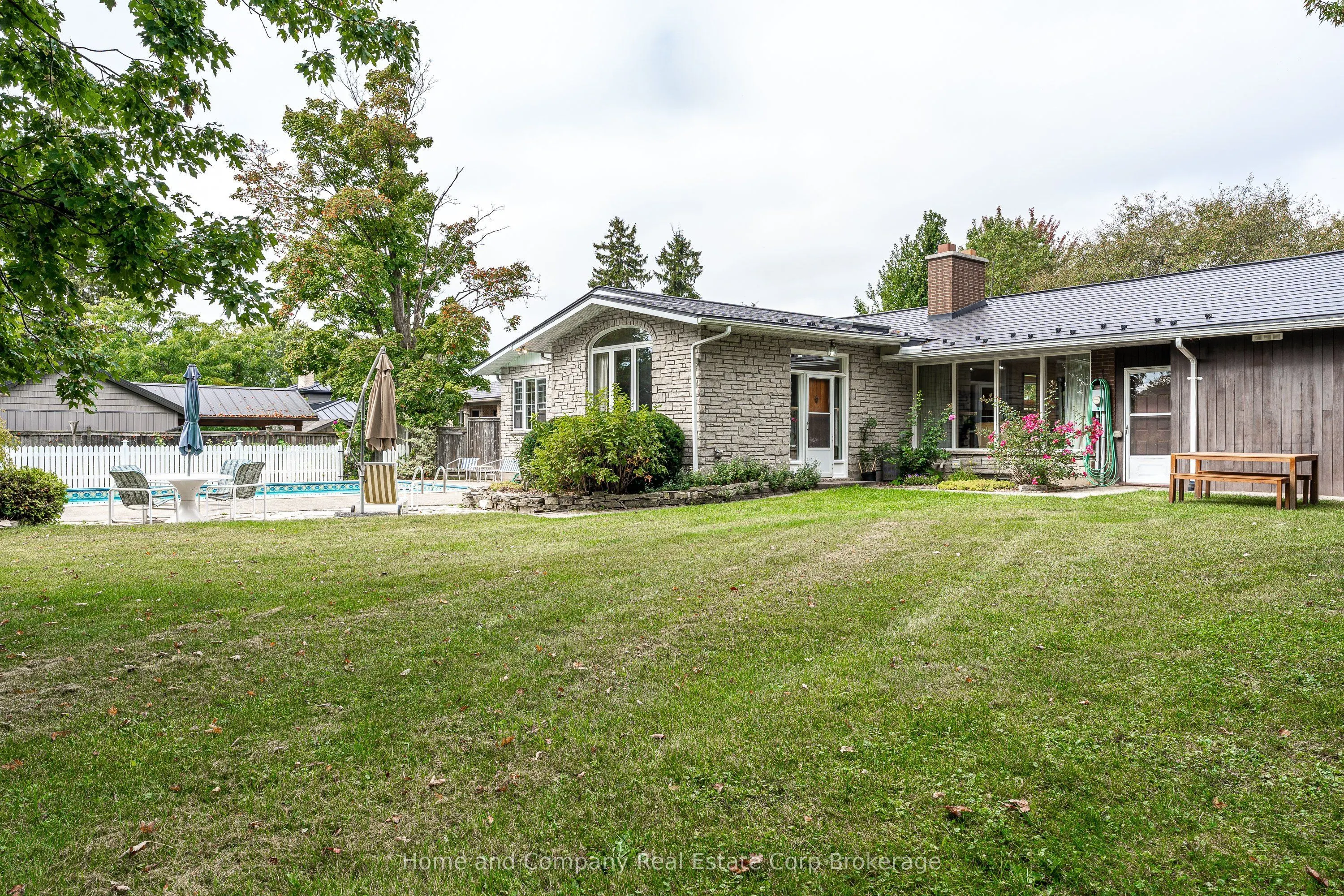 183 O'loane Avenue S