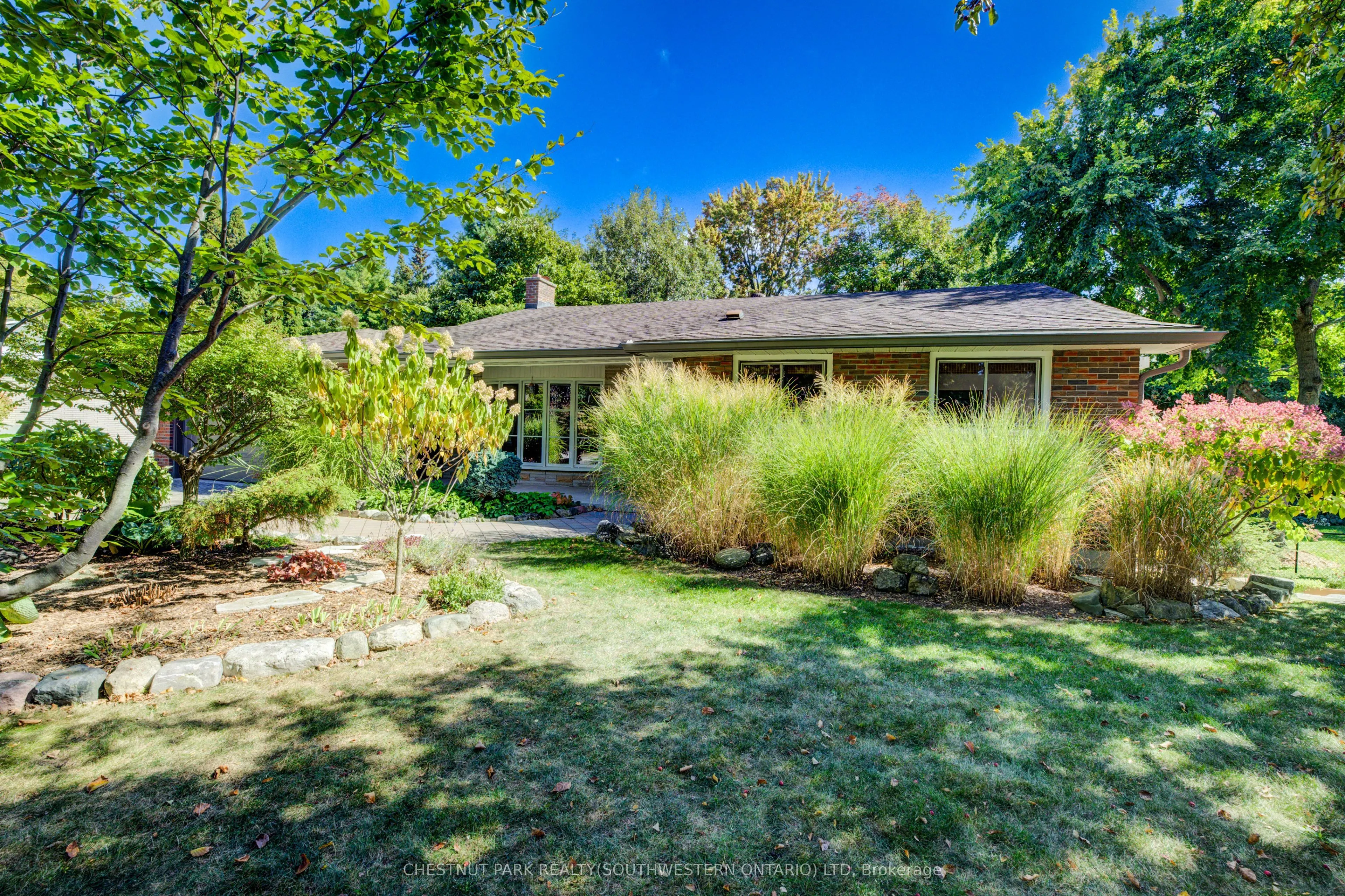 9 Monticello Crescent