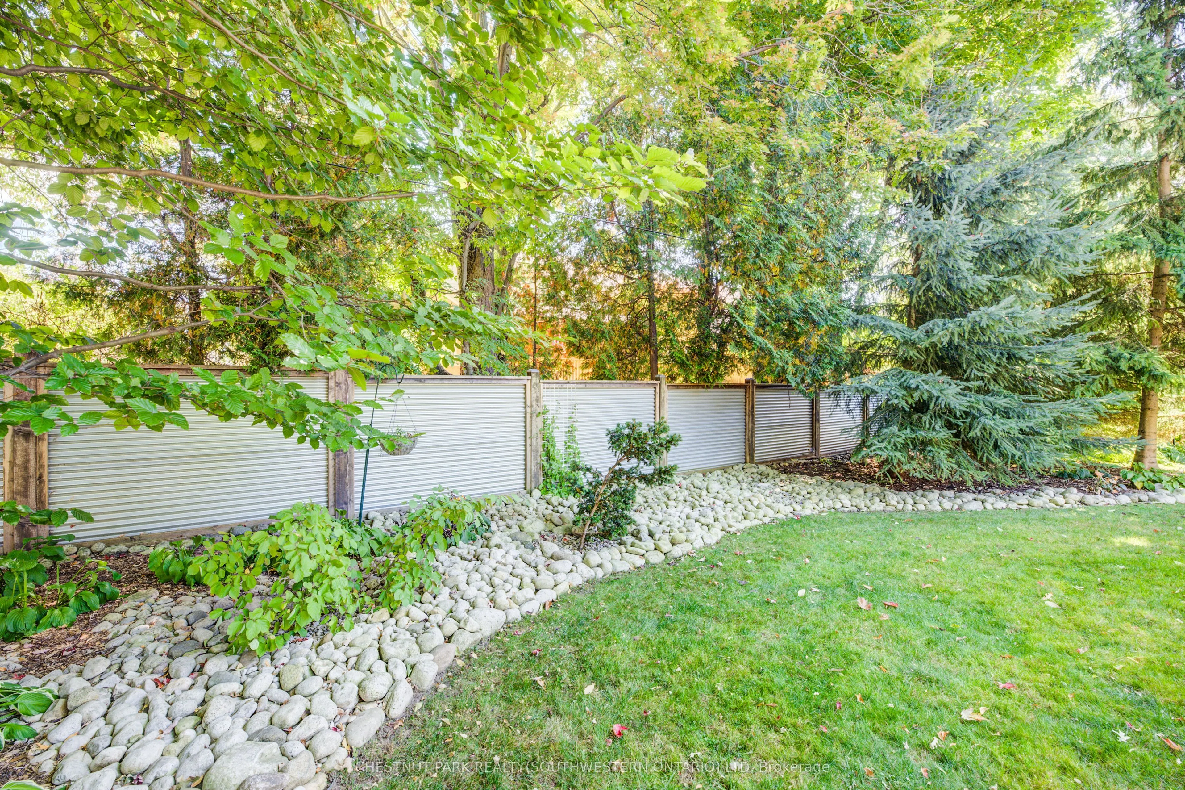 9 Monticello Crescent