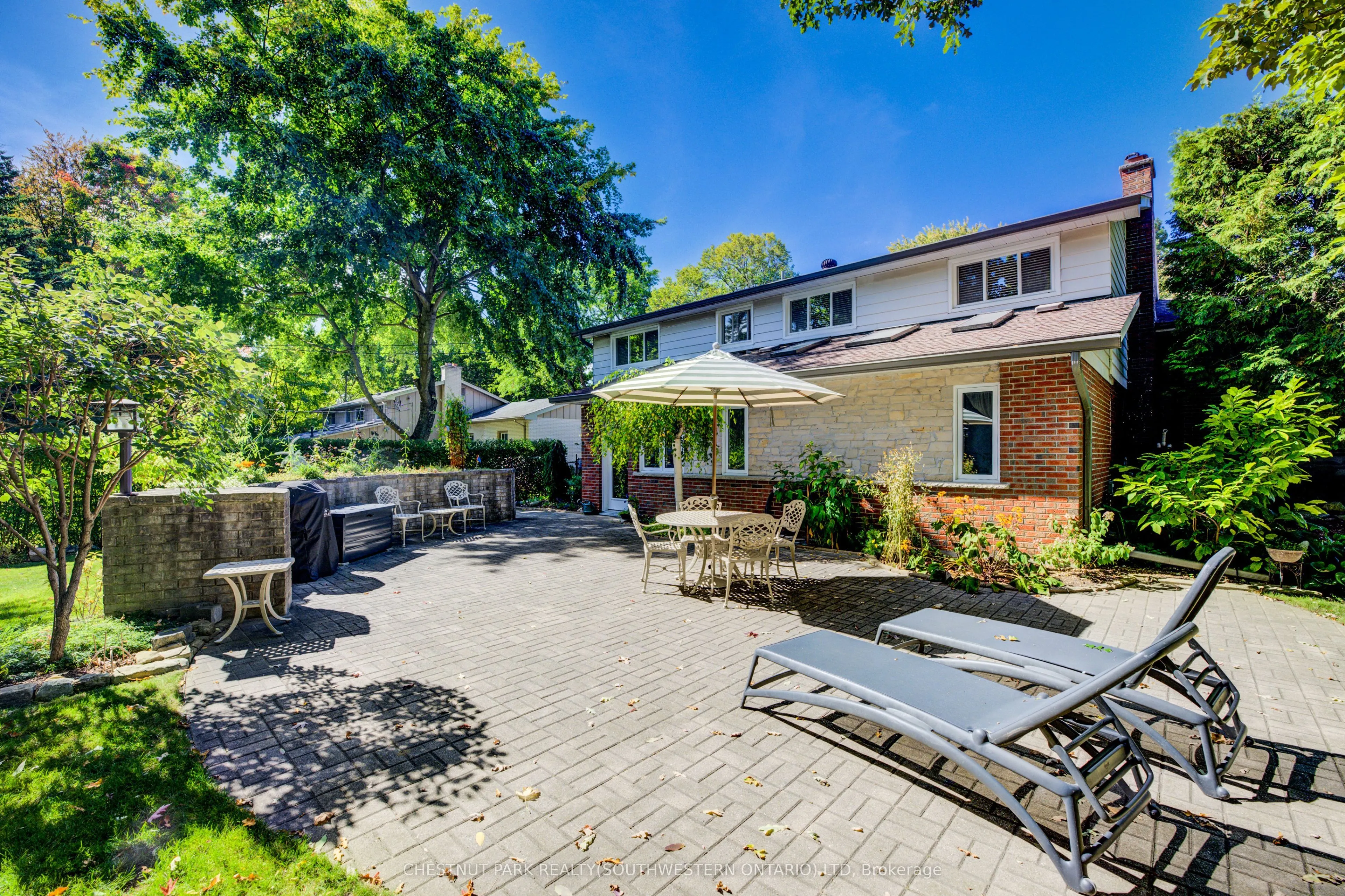 9 Monticello Crescent
