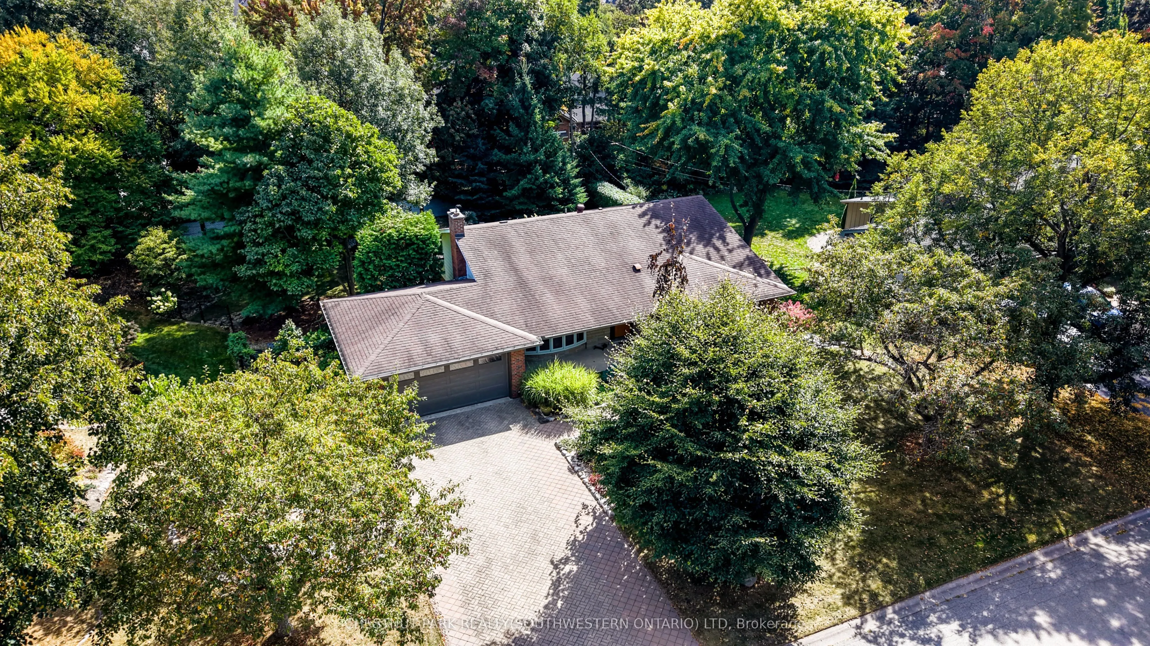 9 Monticello Crescent