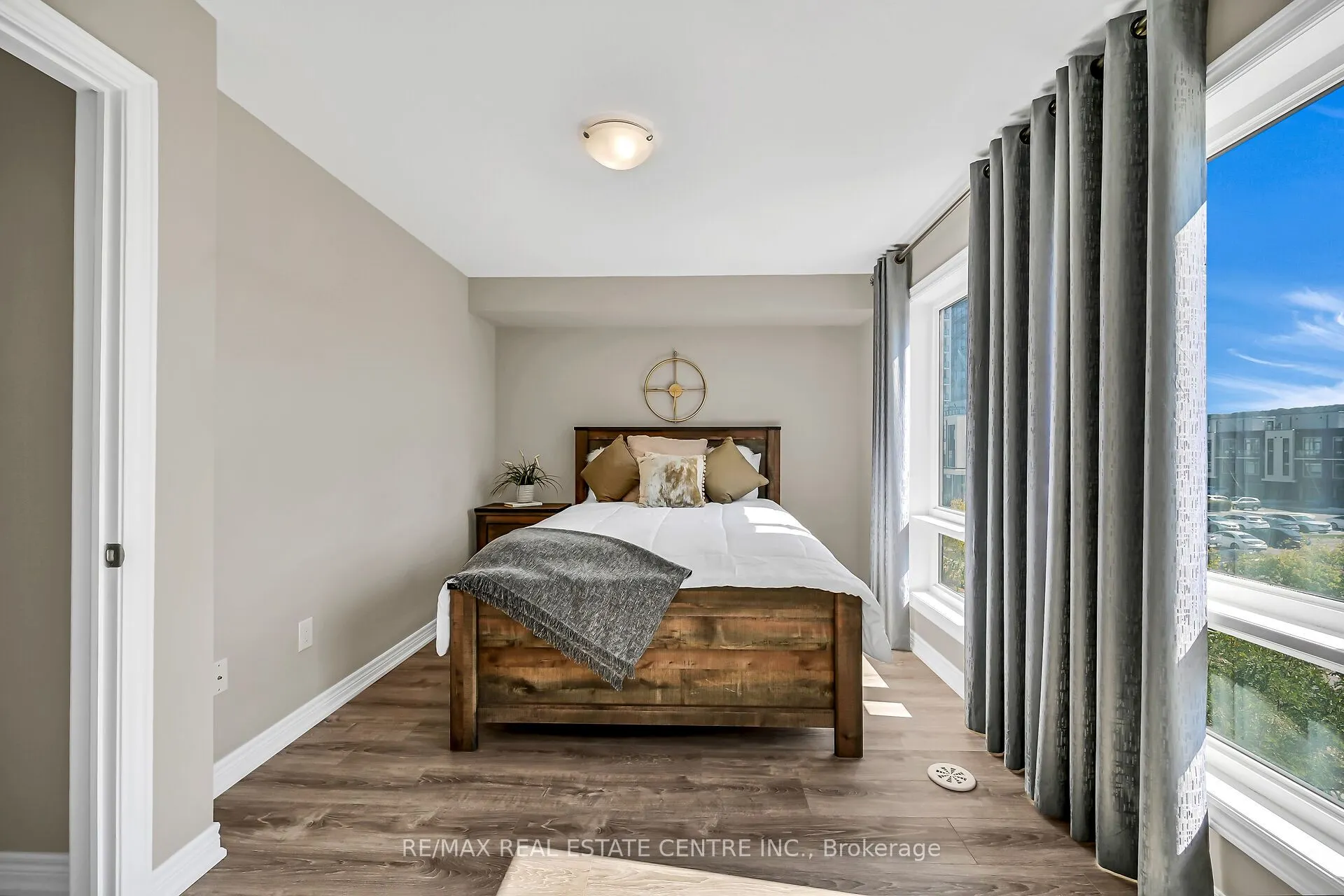 61 Esplanade Lane, #10