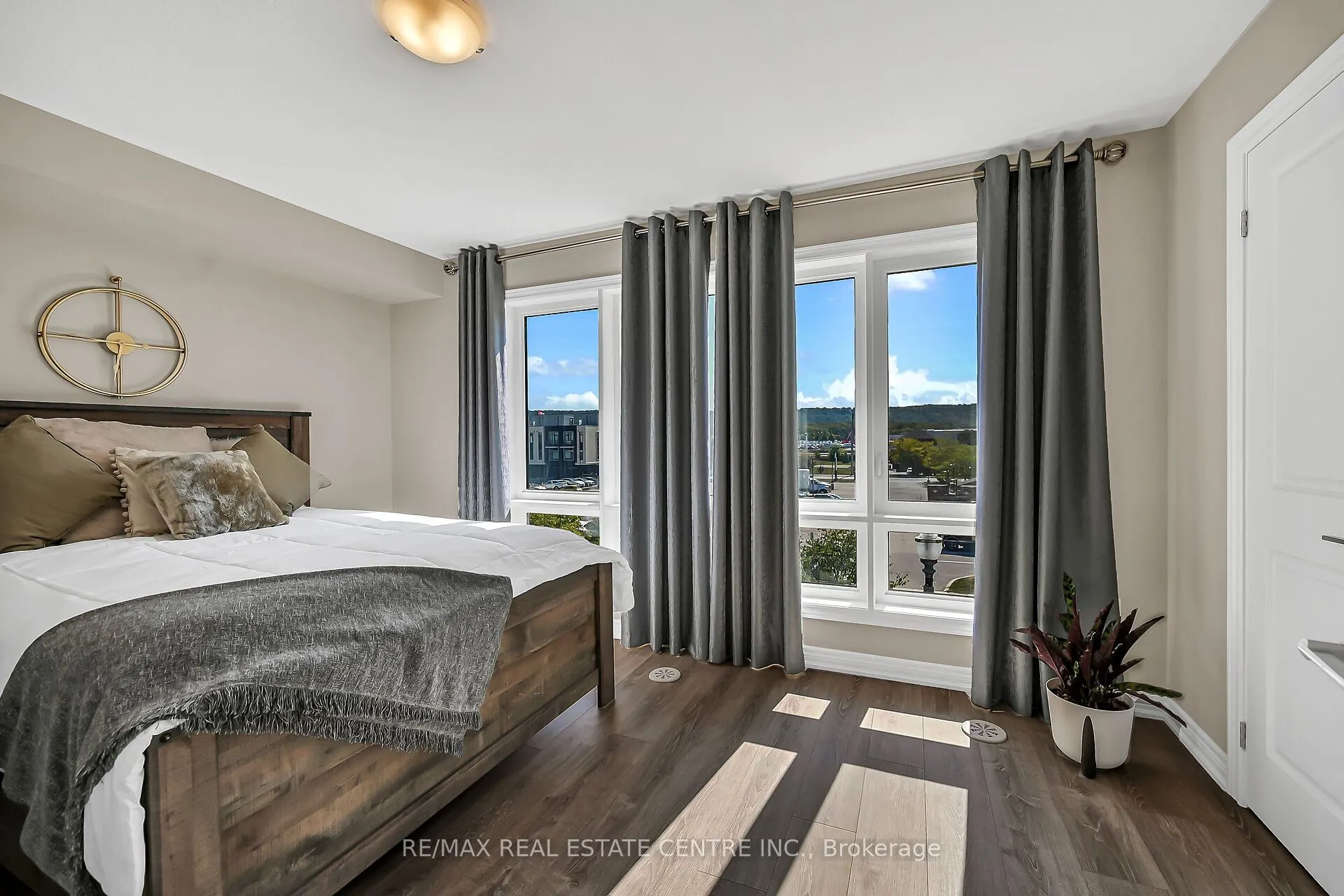 61 Esplanade Lane, #10
