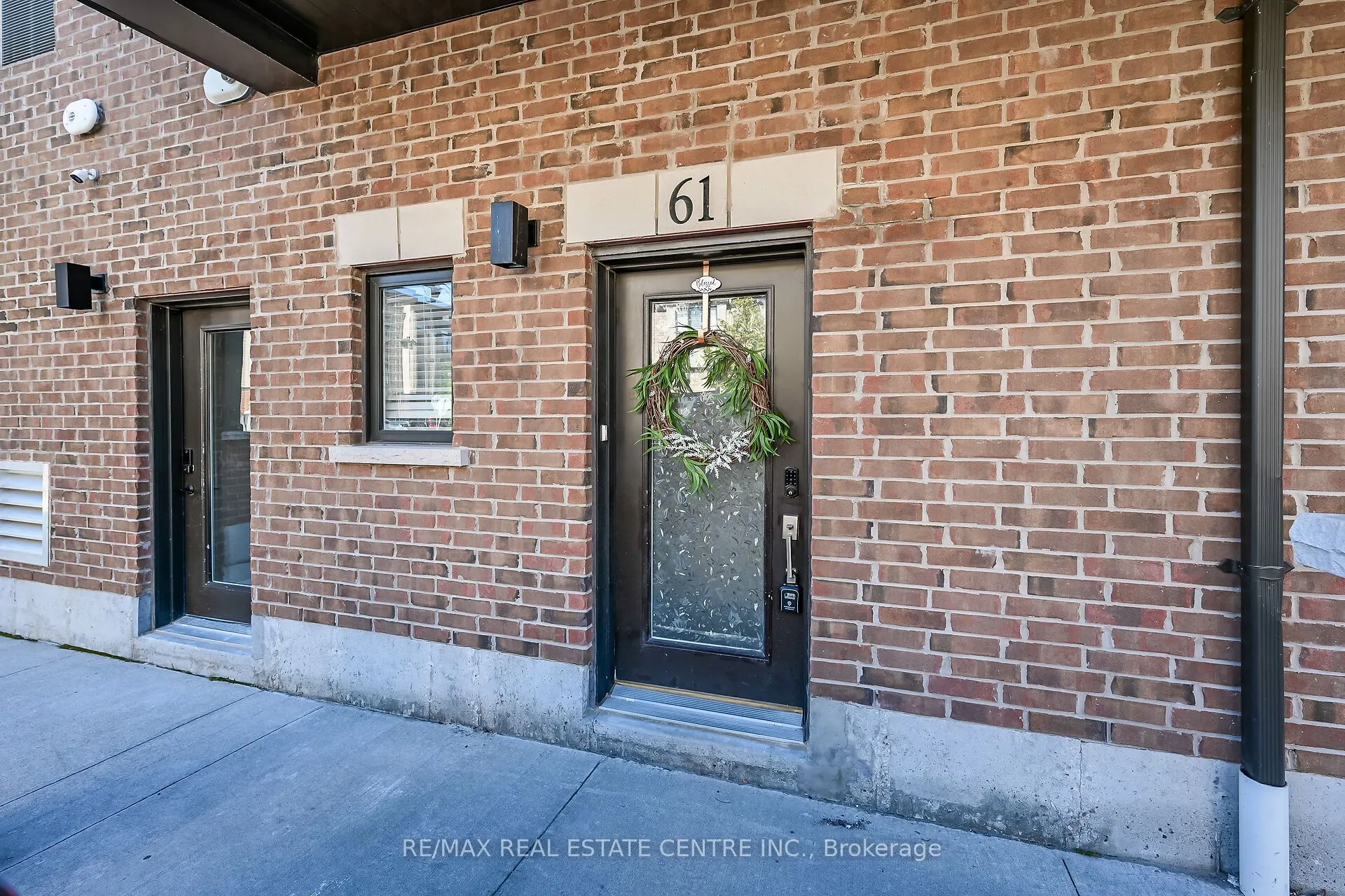 61 Esplanade Lane, #10
