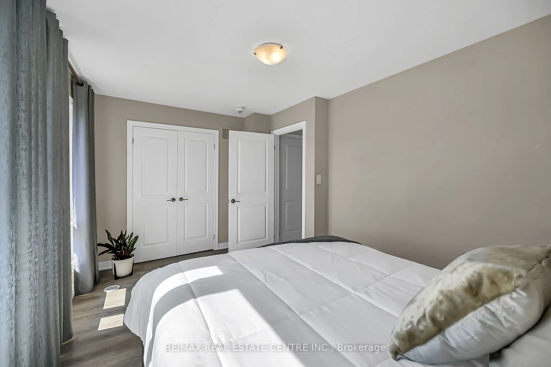 61 Esplanade Lane, #10