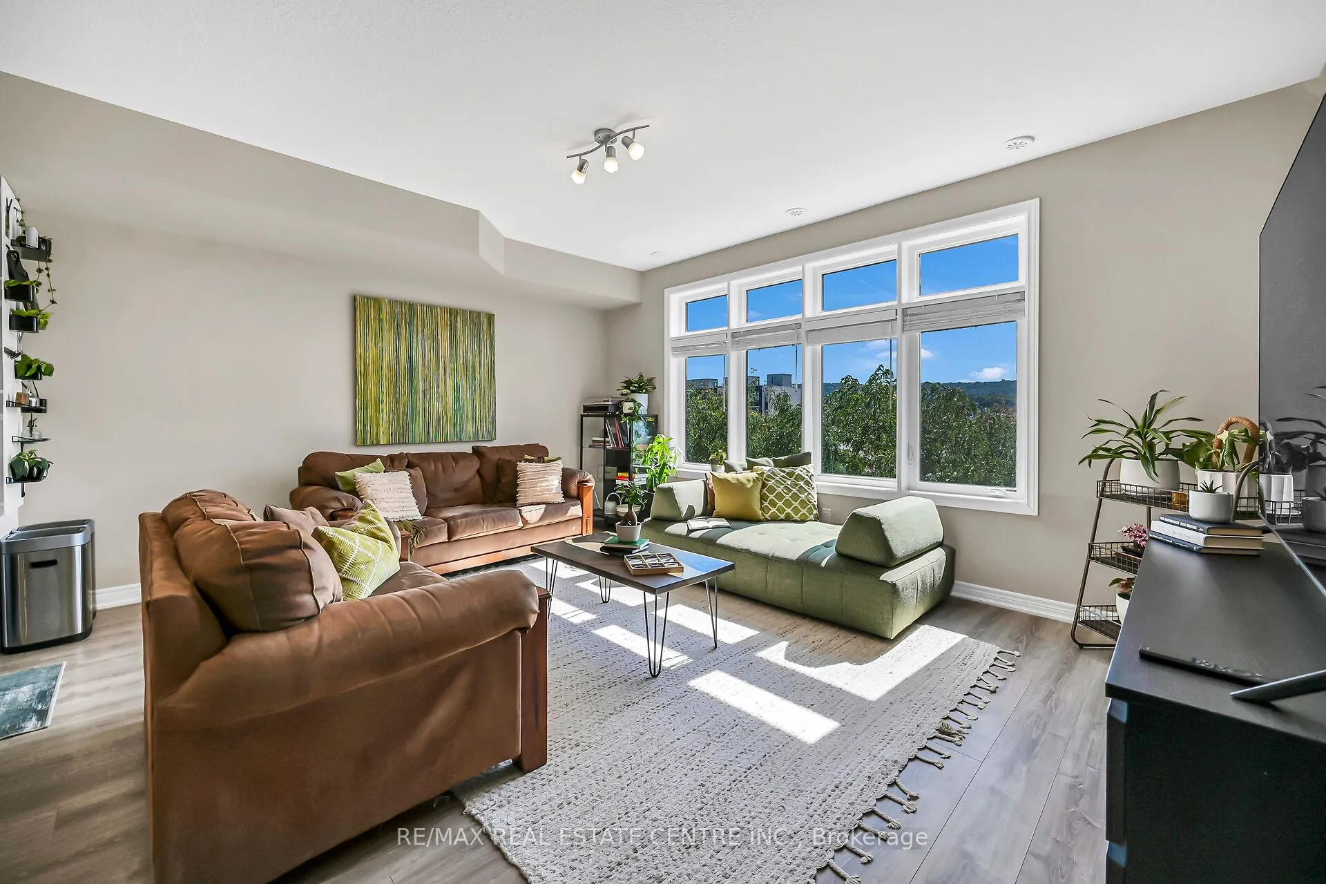 61 Esplanade Lane, #10