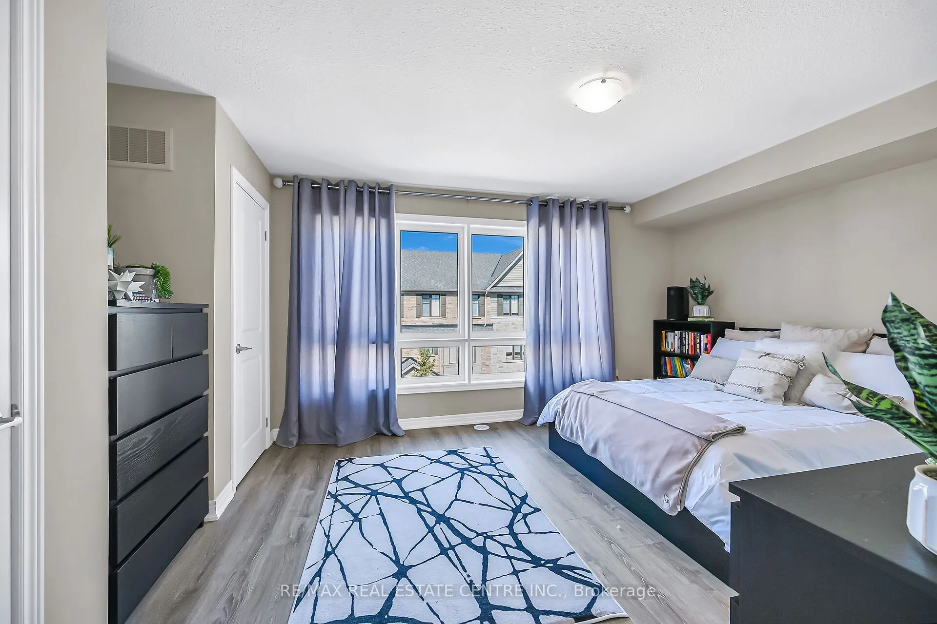 61 Esplanade Lane, #10