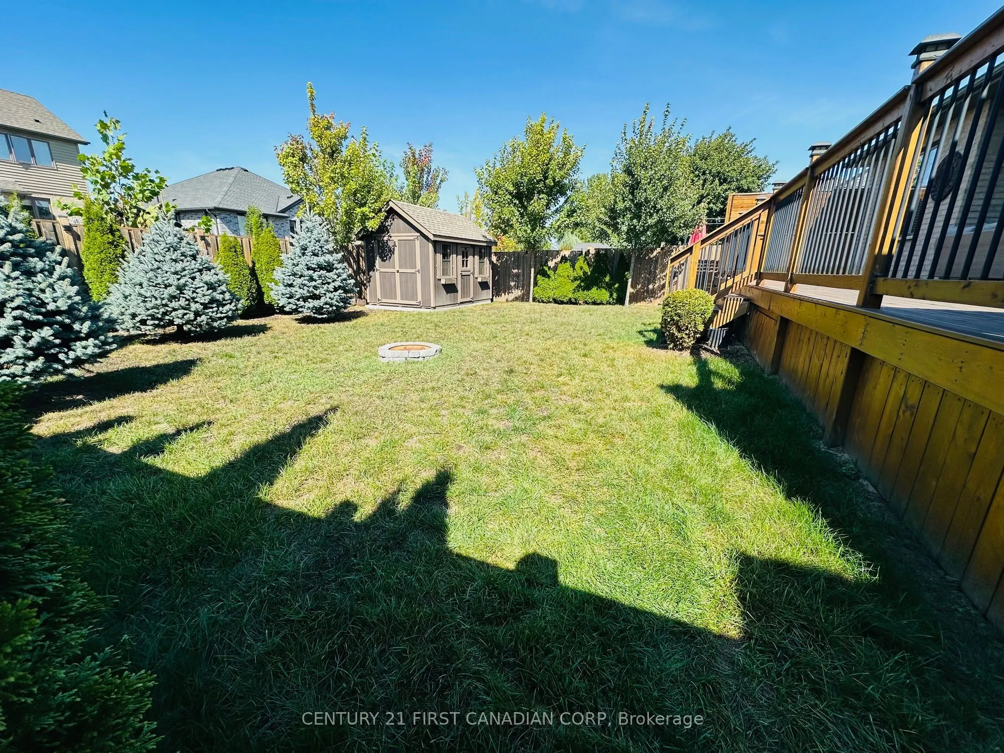 696 BENNETT Crescent