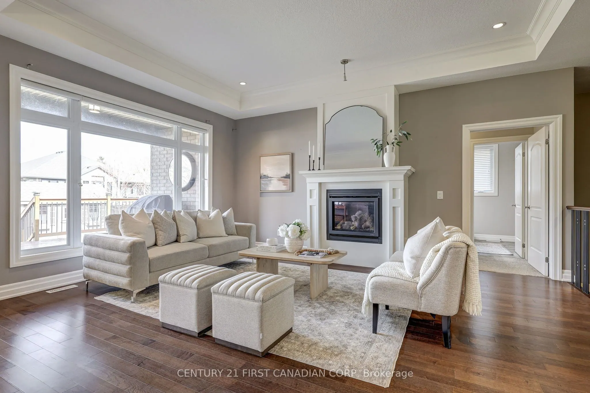 696 BENNETT Crescent