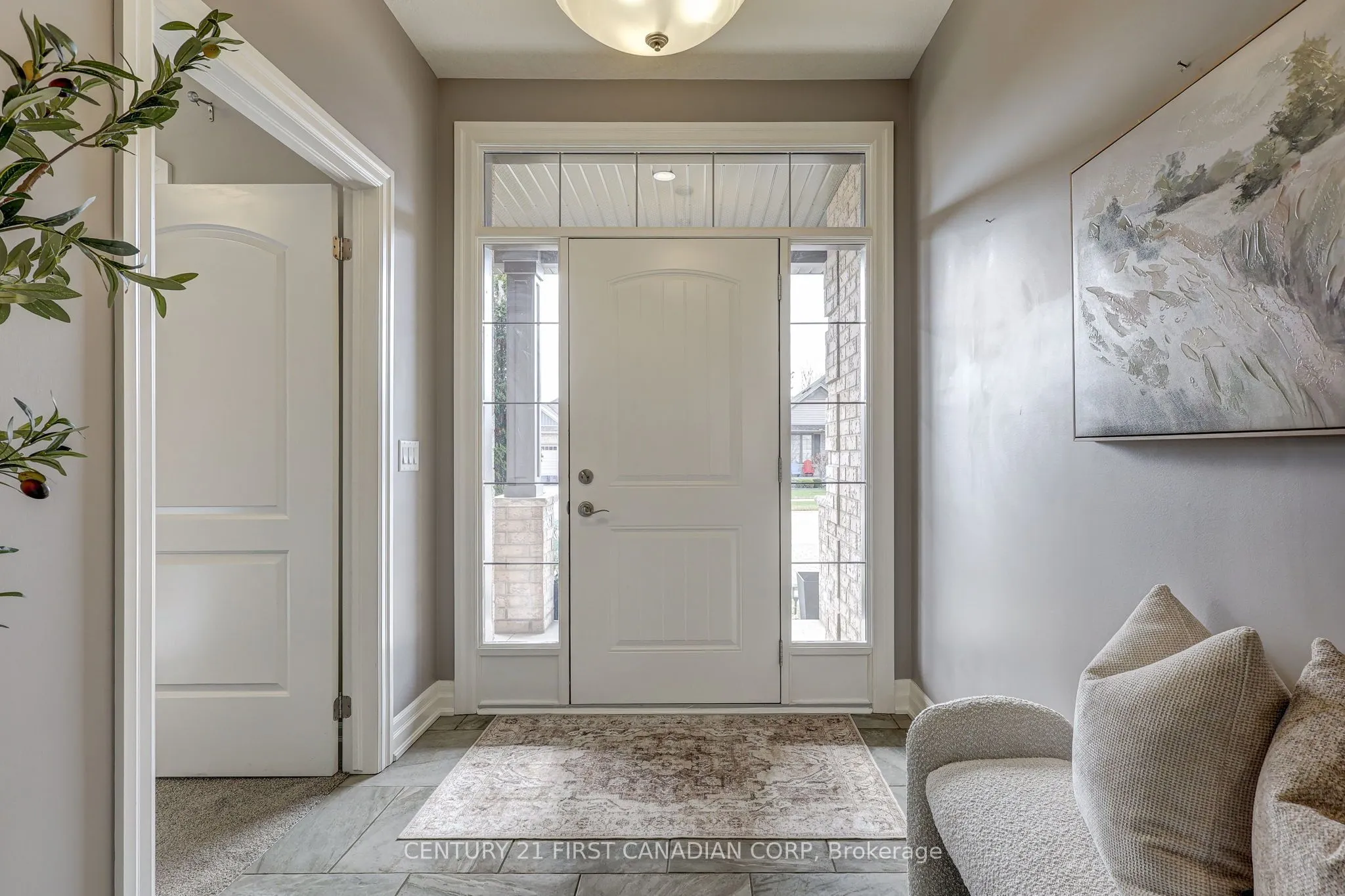 696 BENNETT Crescent