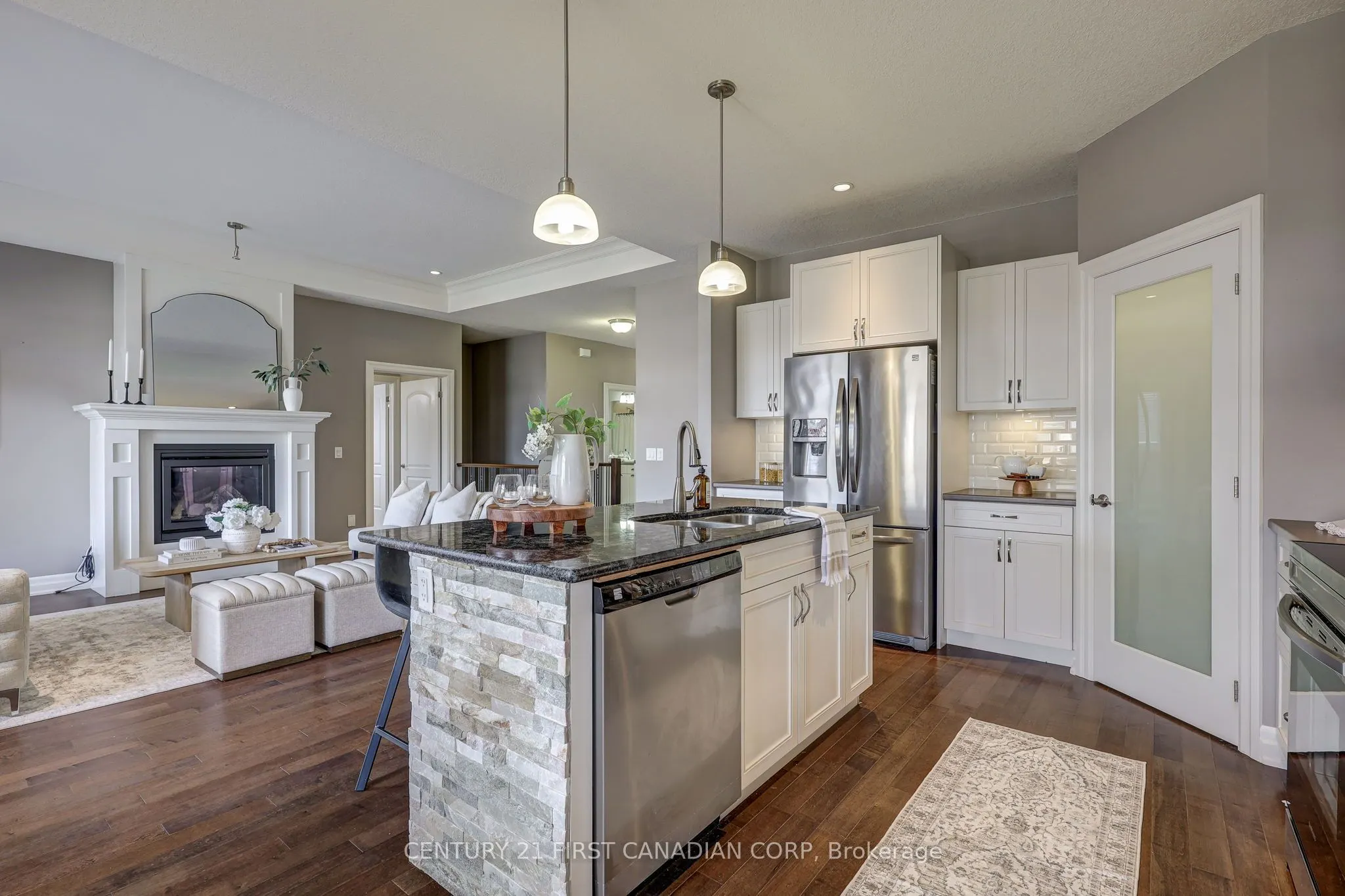 696 BENNETT Crescent