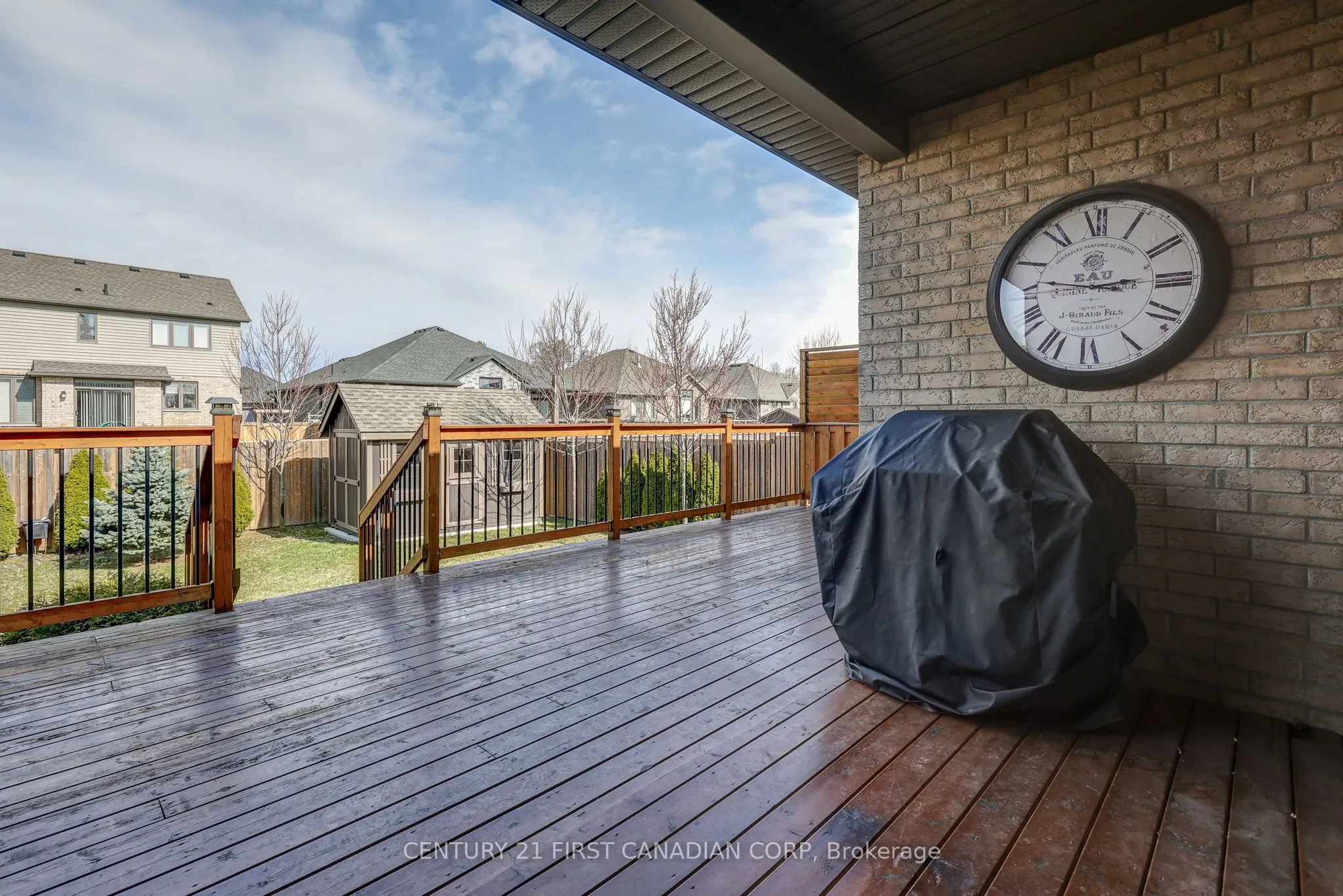 696 BENNETT Crescent