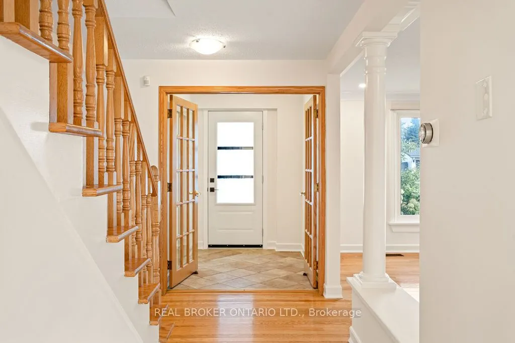 99 Queensline Drive